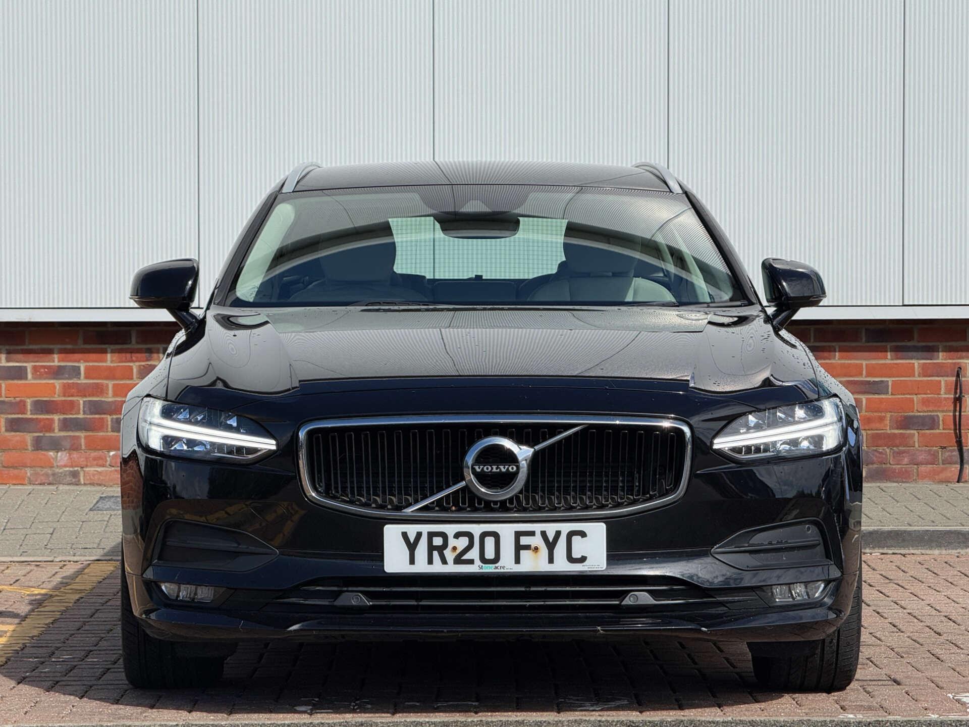 Volvo V90 view 2