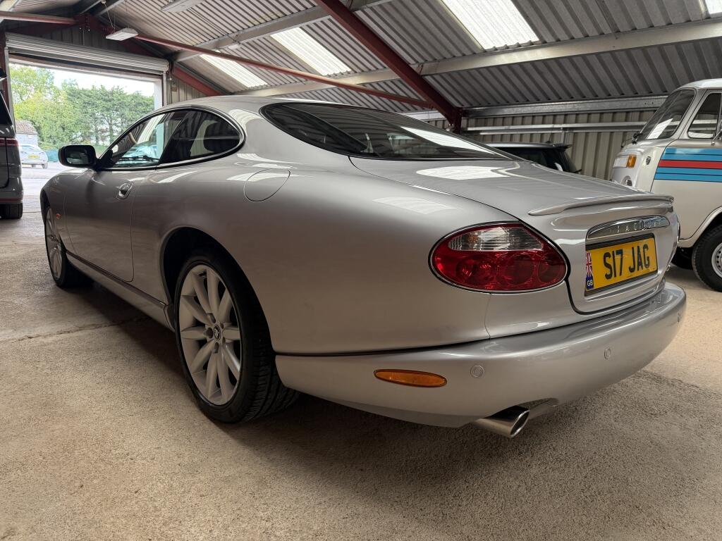 Jaguar XK8 view 5