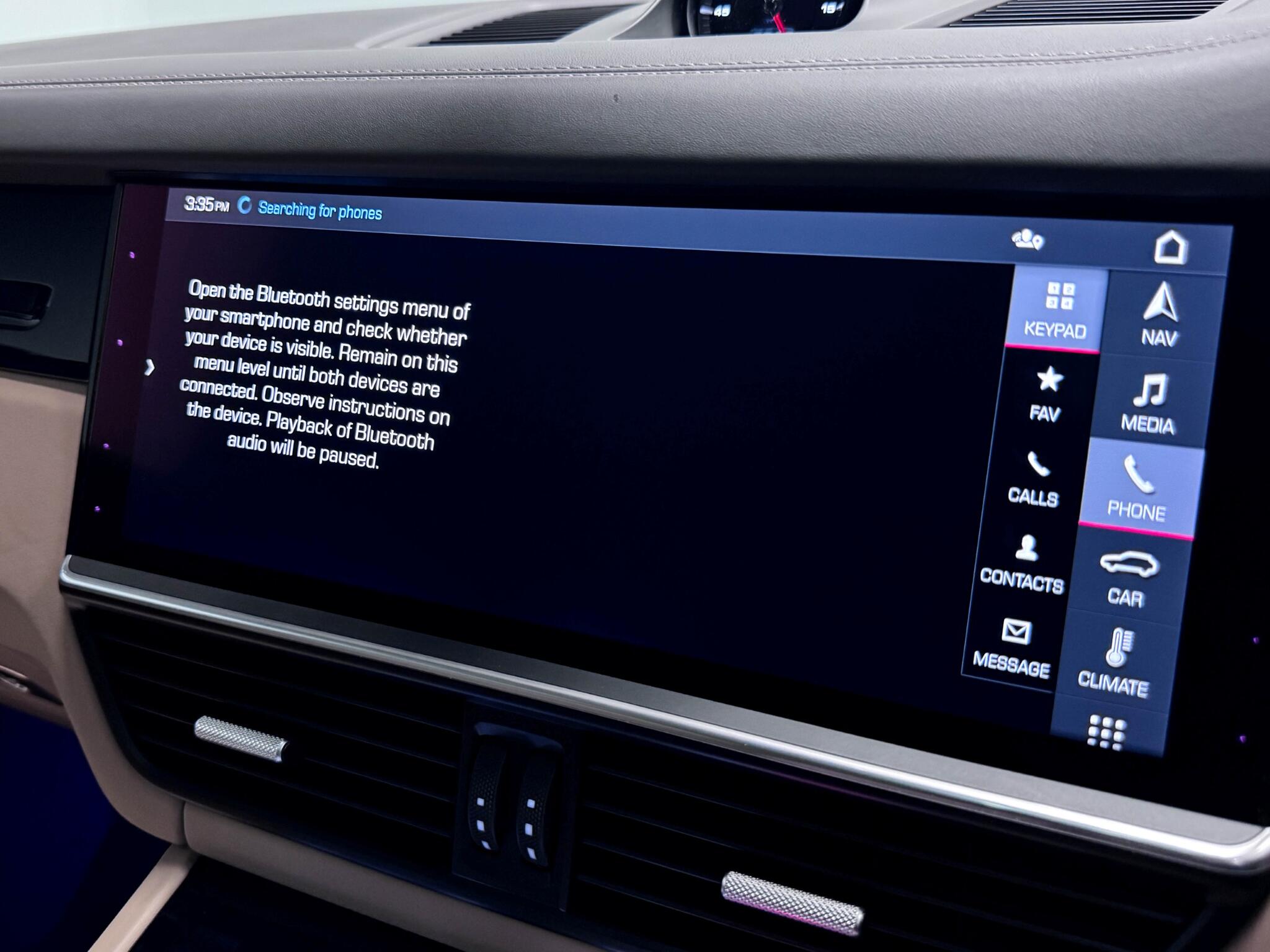 Porsche Cayenne view 56