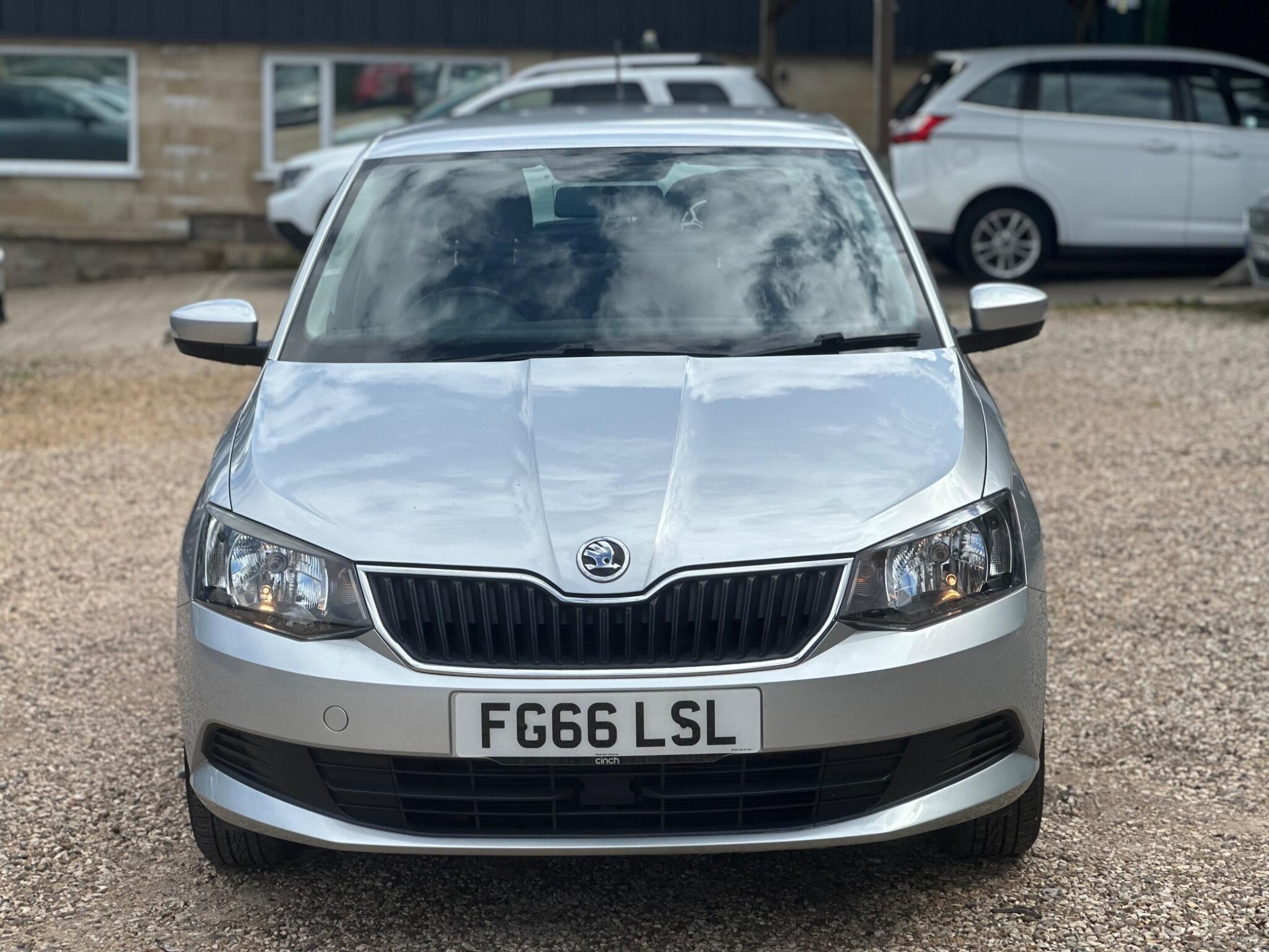Skoda Fabia view 3