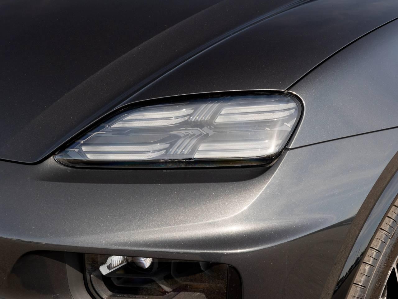 Porsche Macan view 18