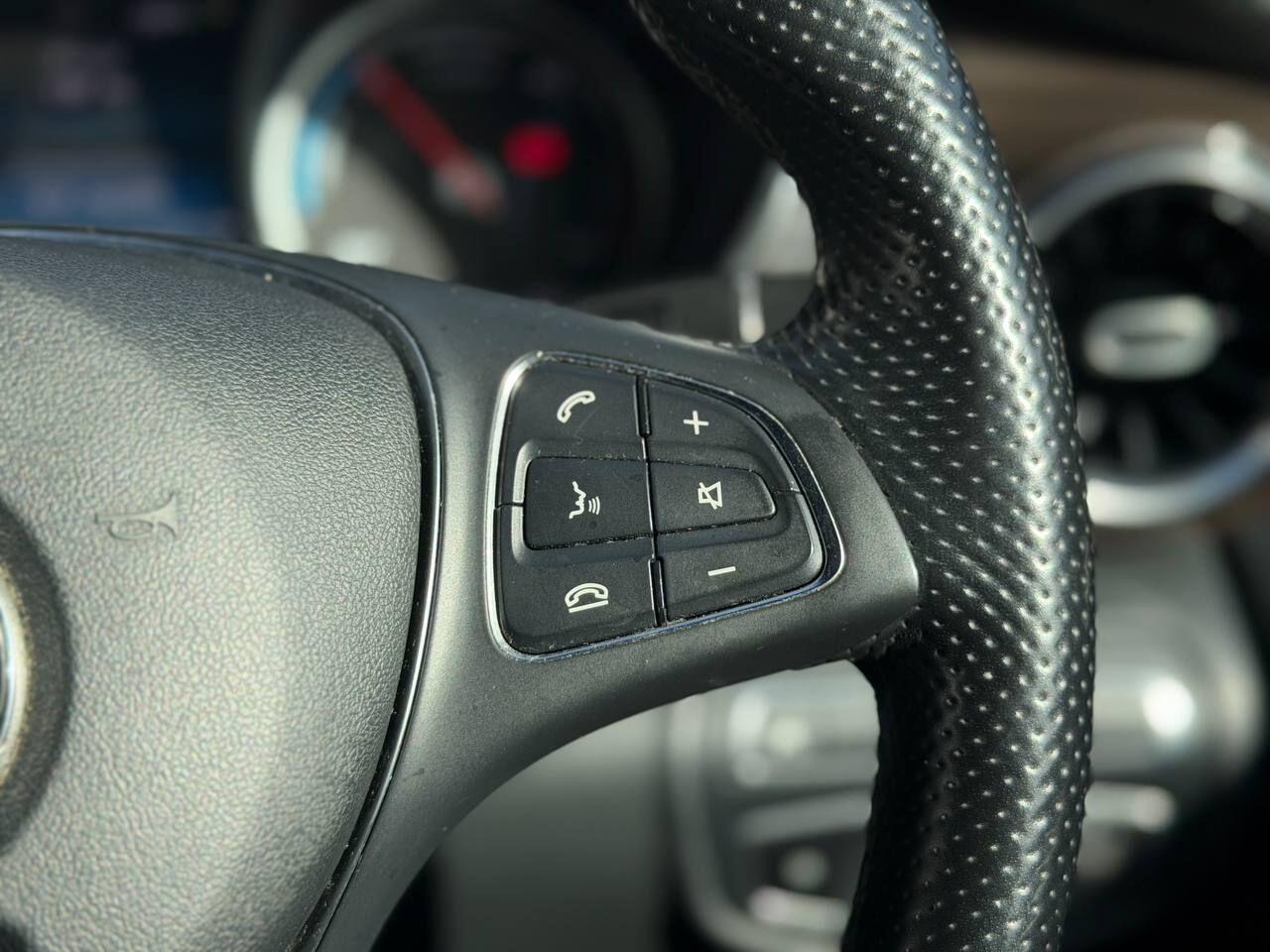 Mercedes-Benz EQV view 24