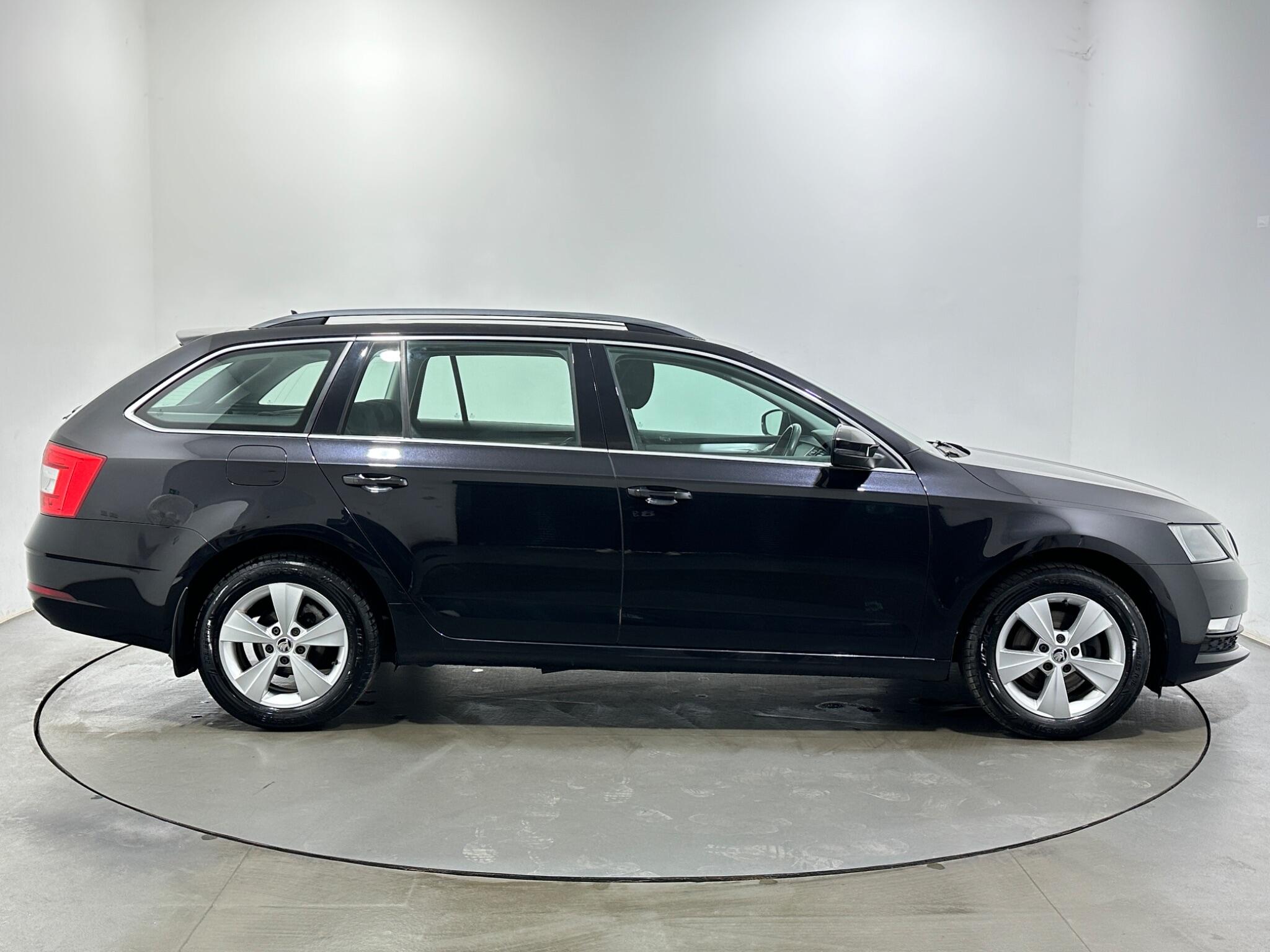 Skoda Octavia view 9