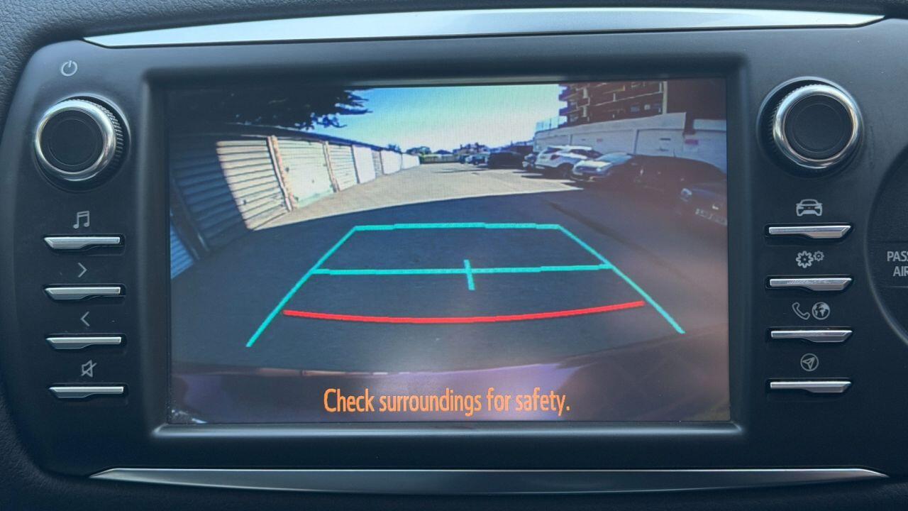 Toyota Yaris view 24