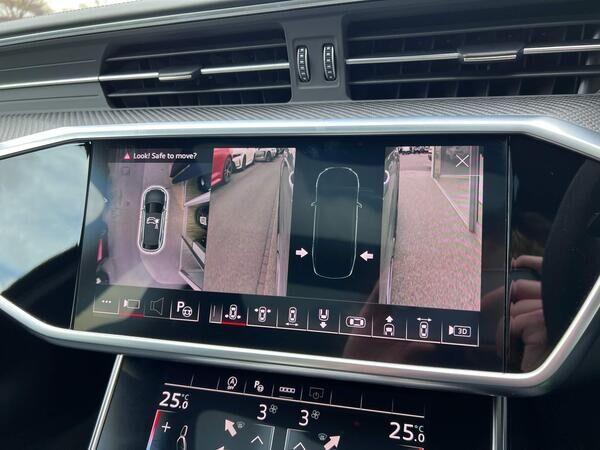 Audi RS6 Avant view 35