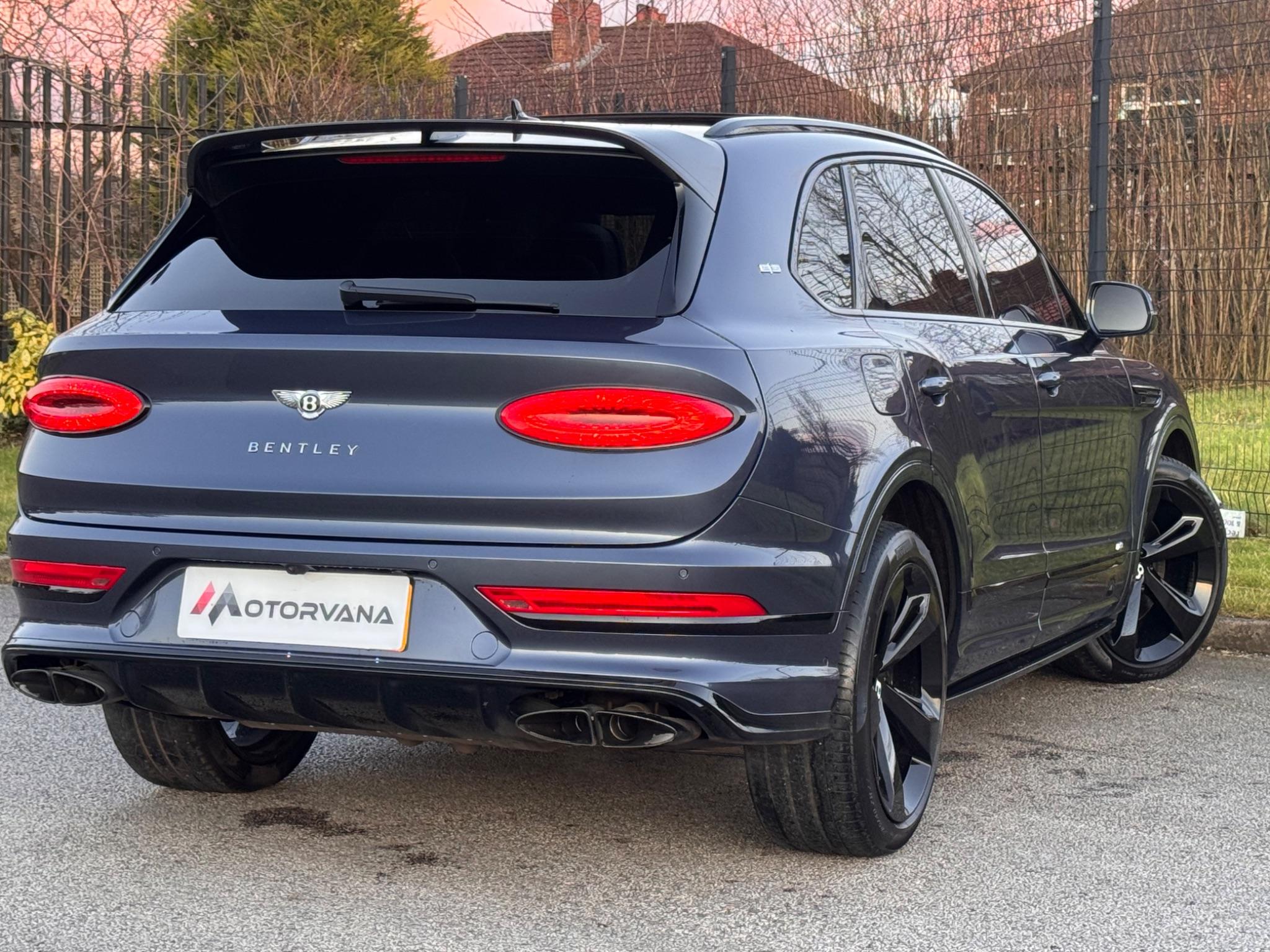 Bentley Bentayga view 19