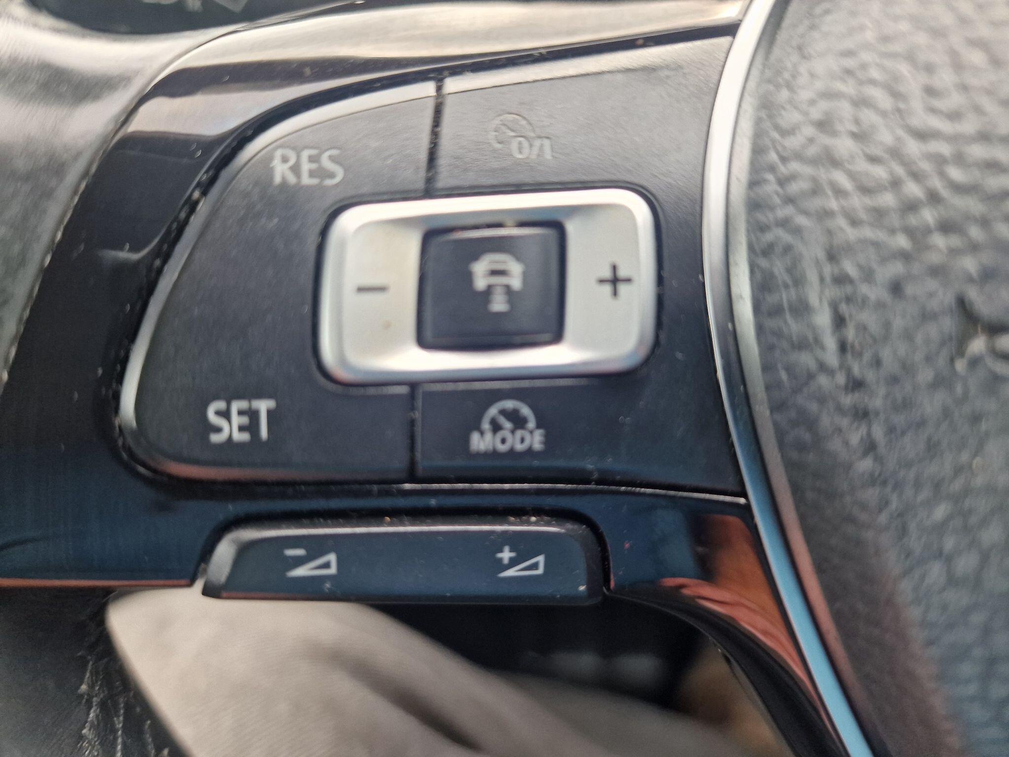 Volkswagen Golf view 33