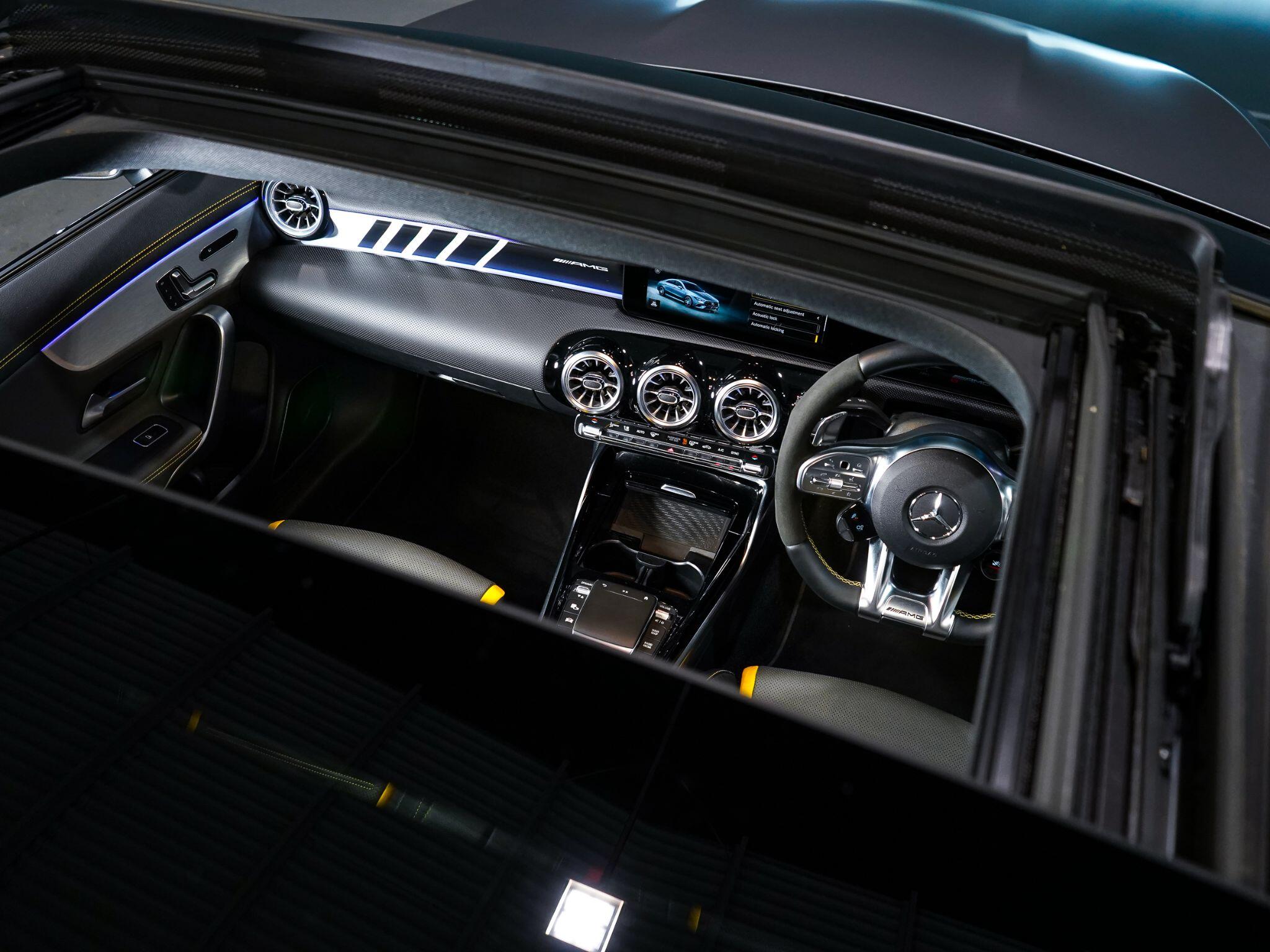 Mercedes-Benz CLA view 19
