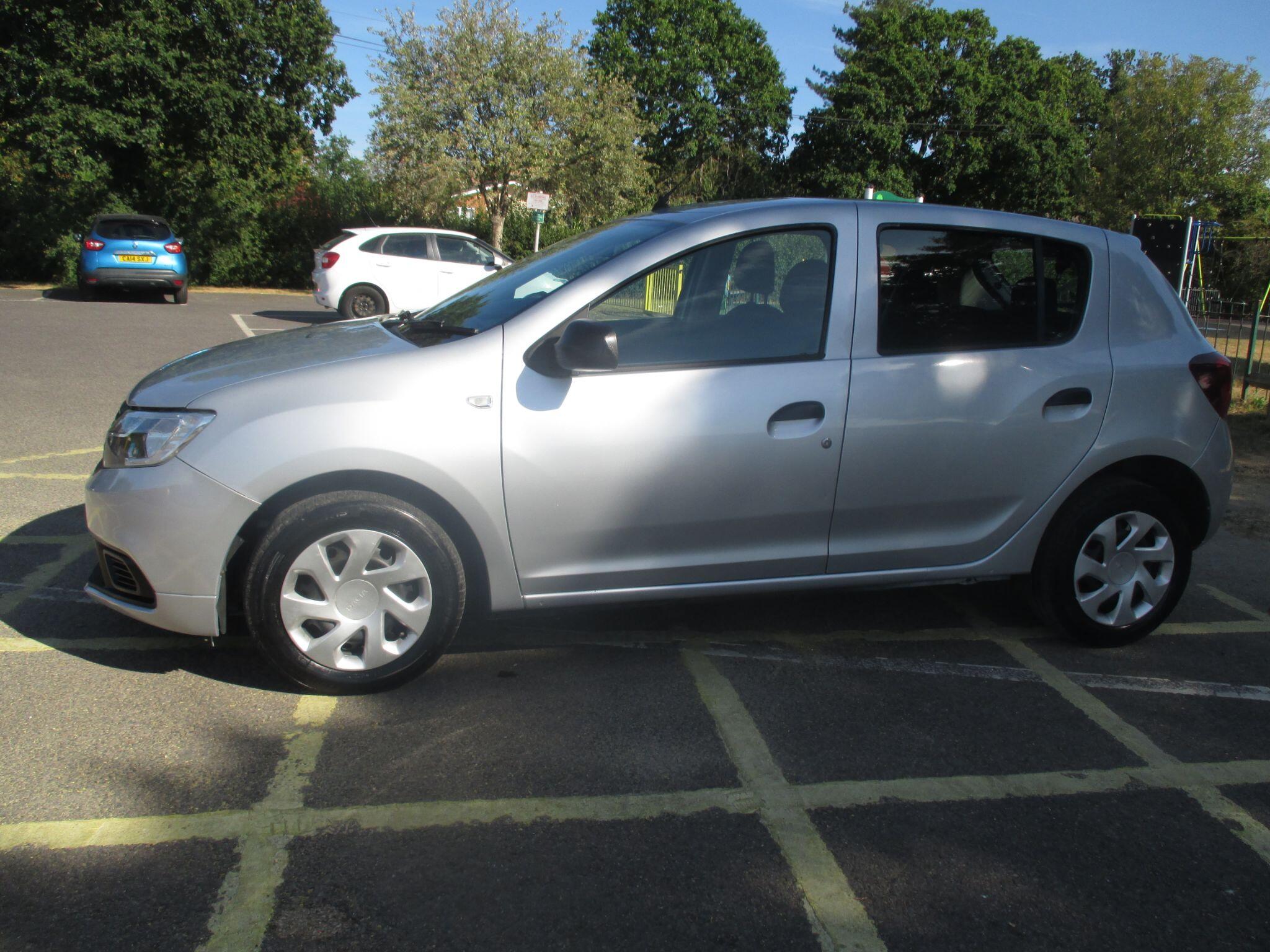 Dacia Sandero view 17