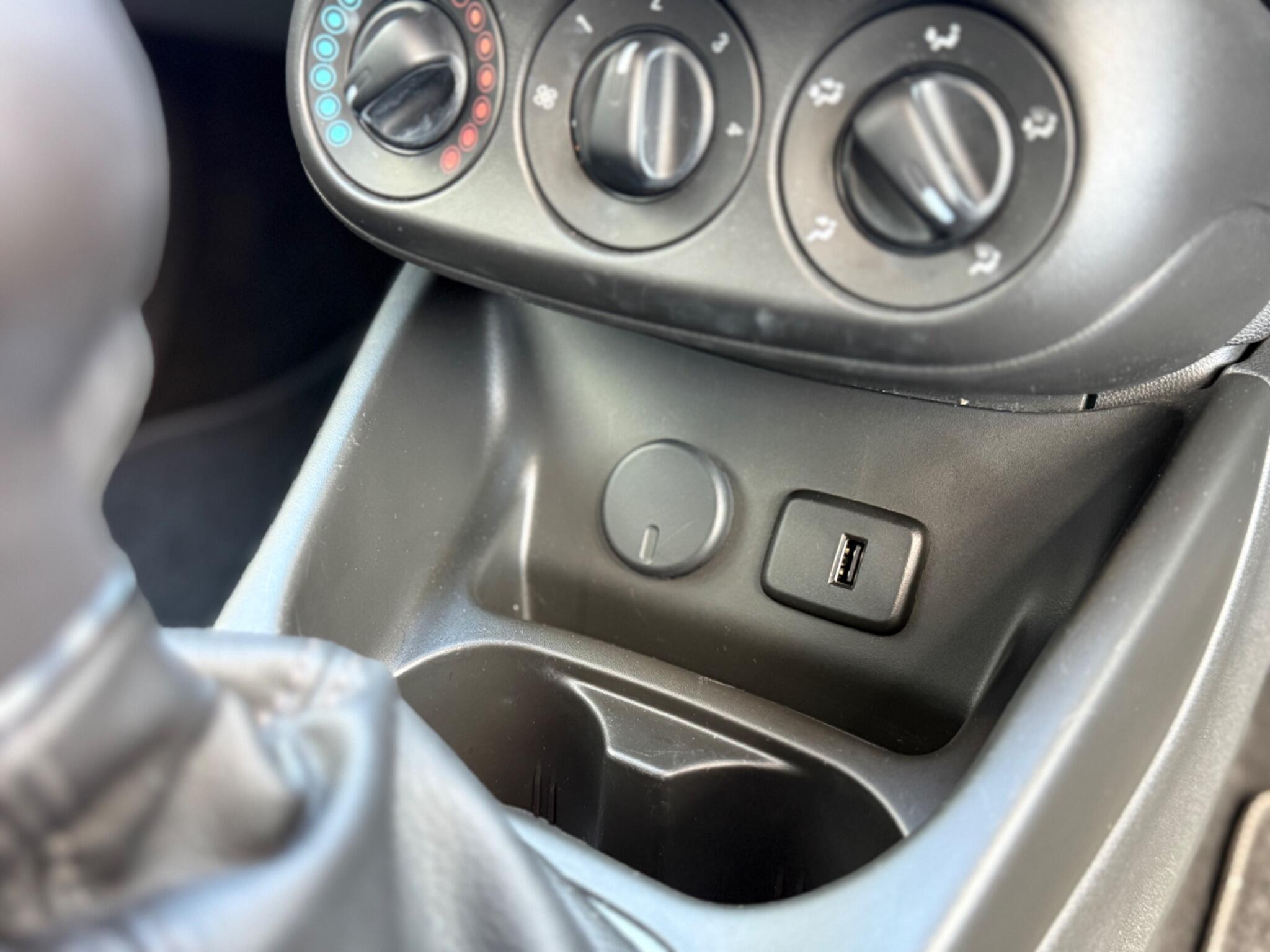 Vauxhall Corsa view 31