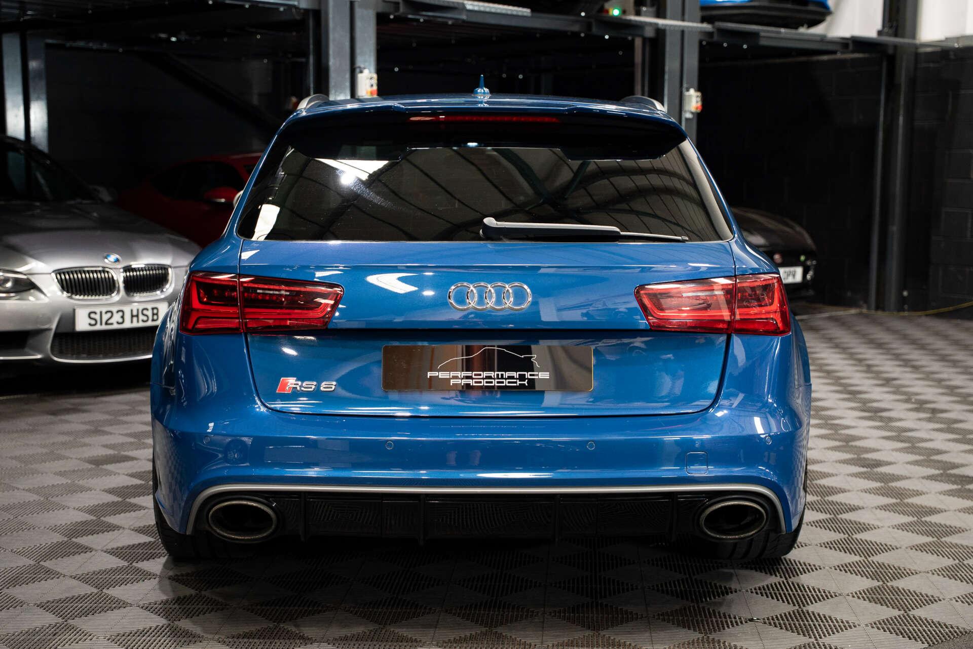 Audi RS6 Avant view 7