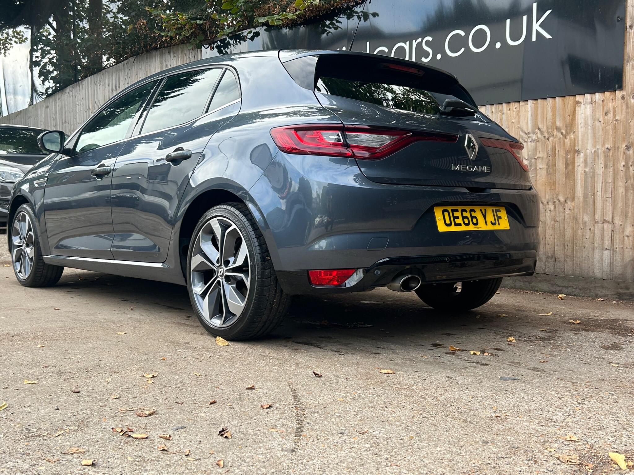 Renault Megane view 15