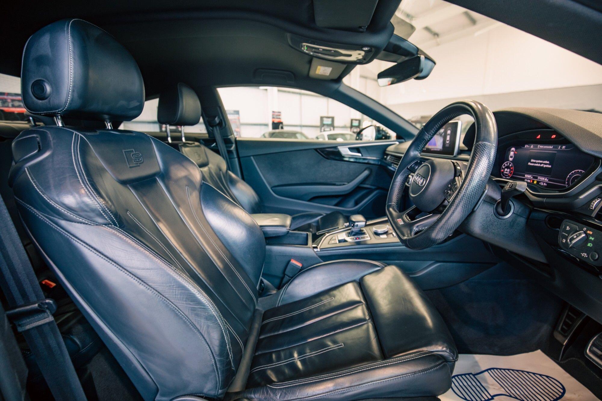 Audi A5 view 3