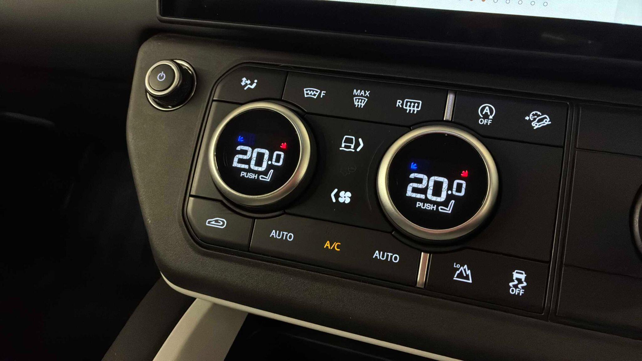 Land Rover Defender view 45