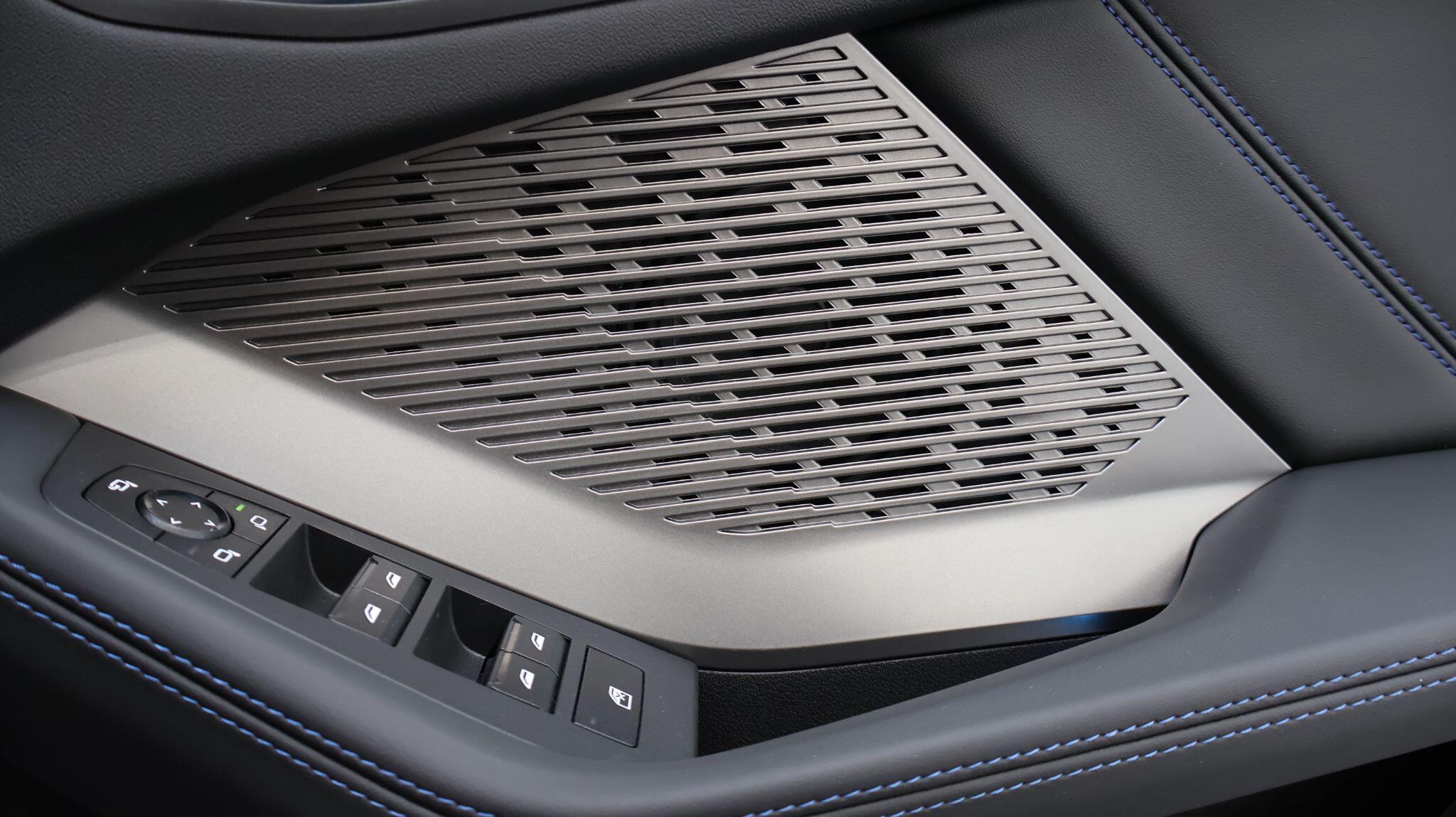 BMW 1 Series view 19