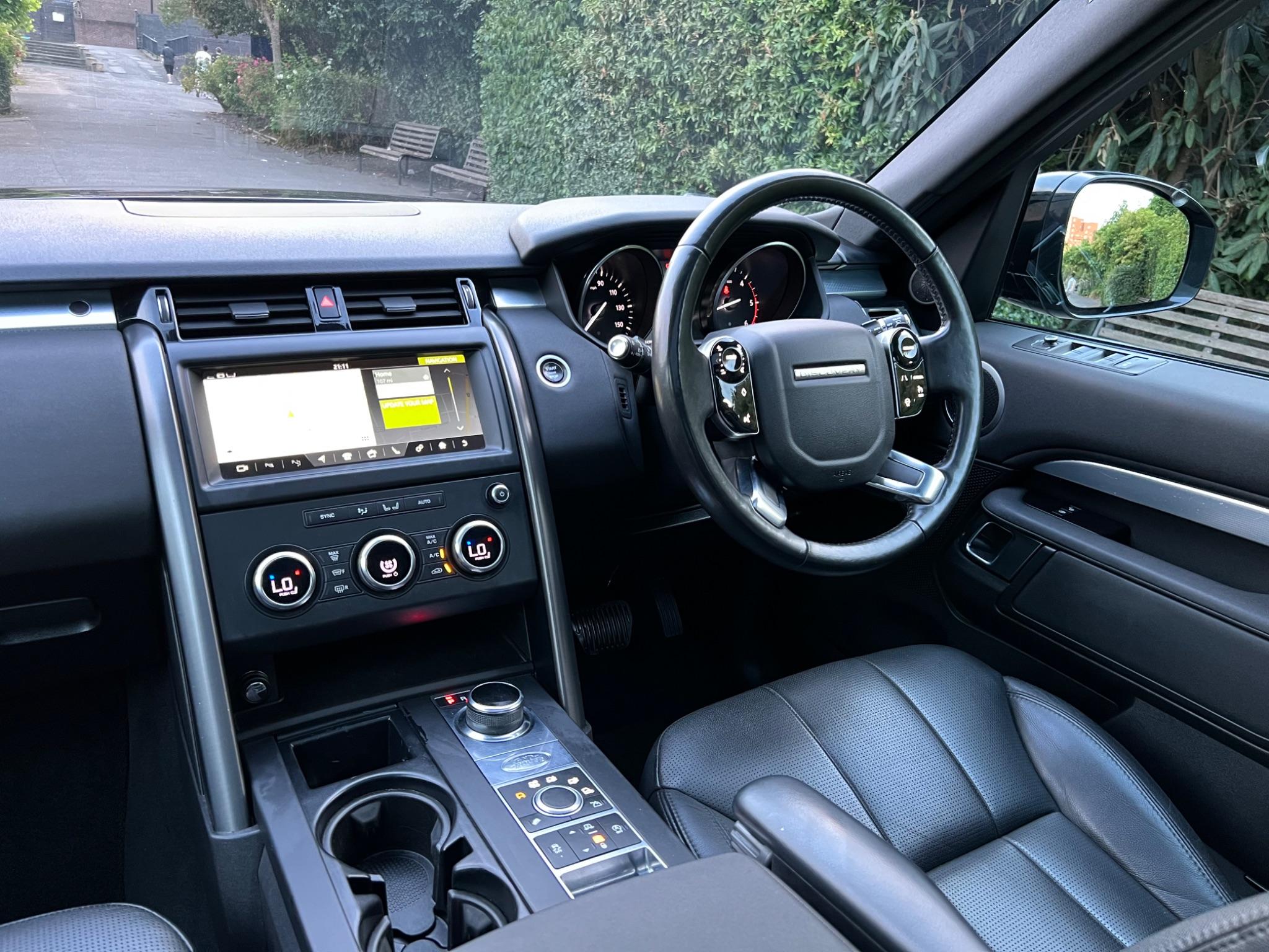 Land Rover Discovery view 26