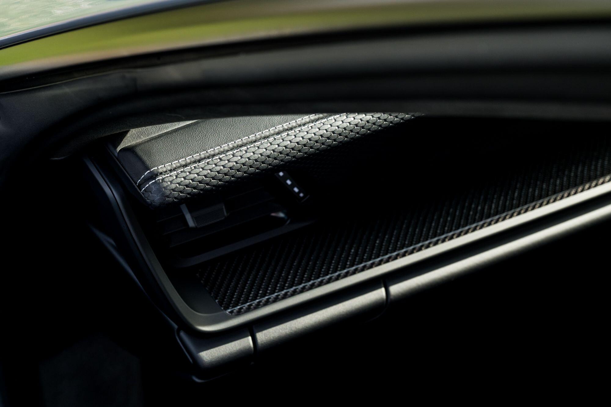 Porsche 911 view 55