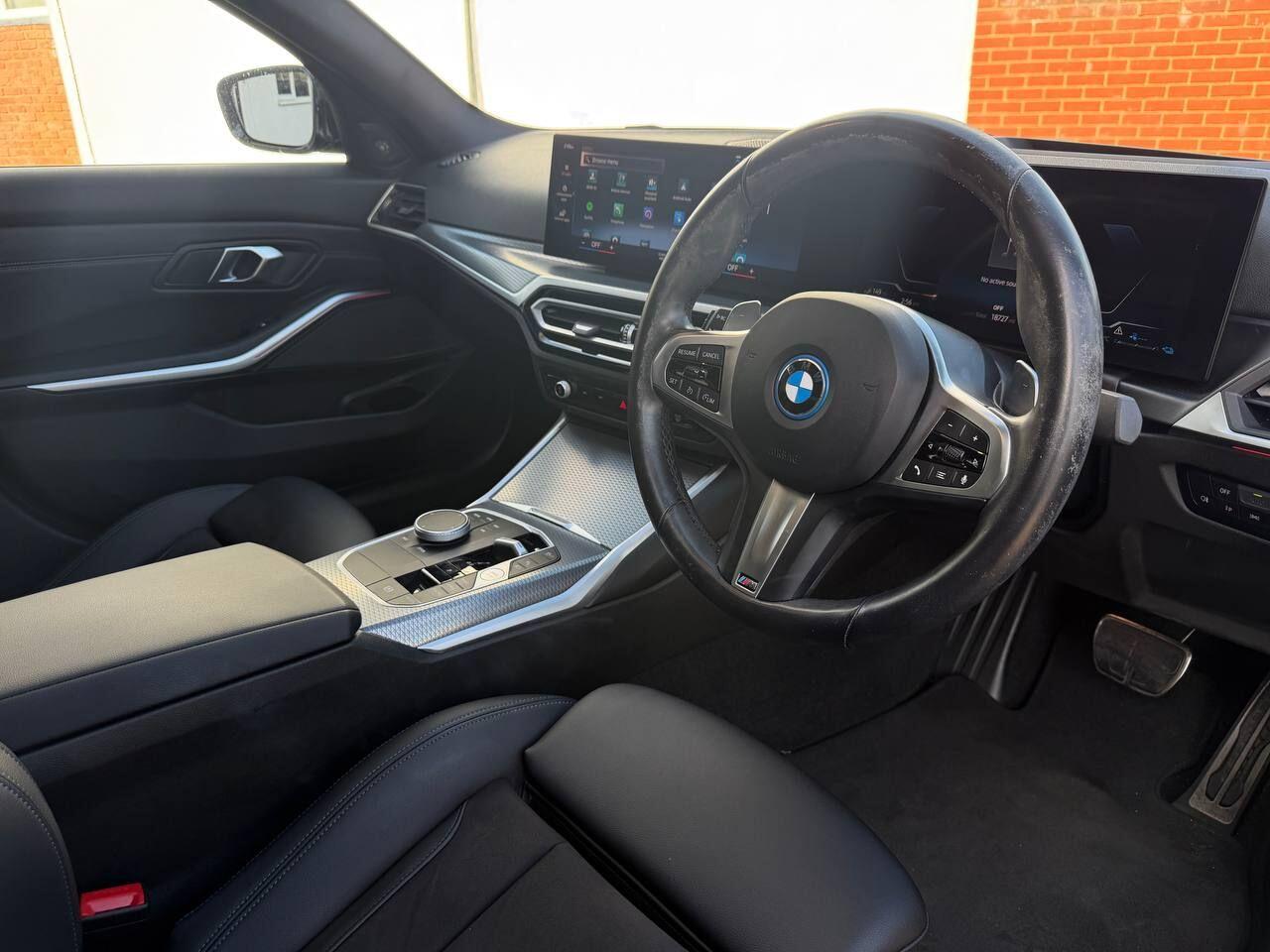 BMW 3 Series view 10