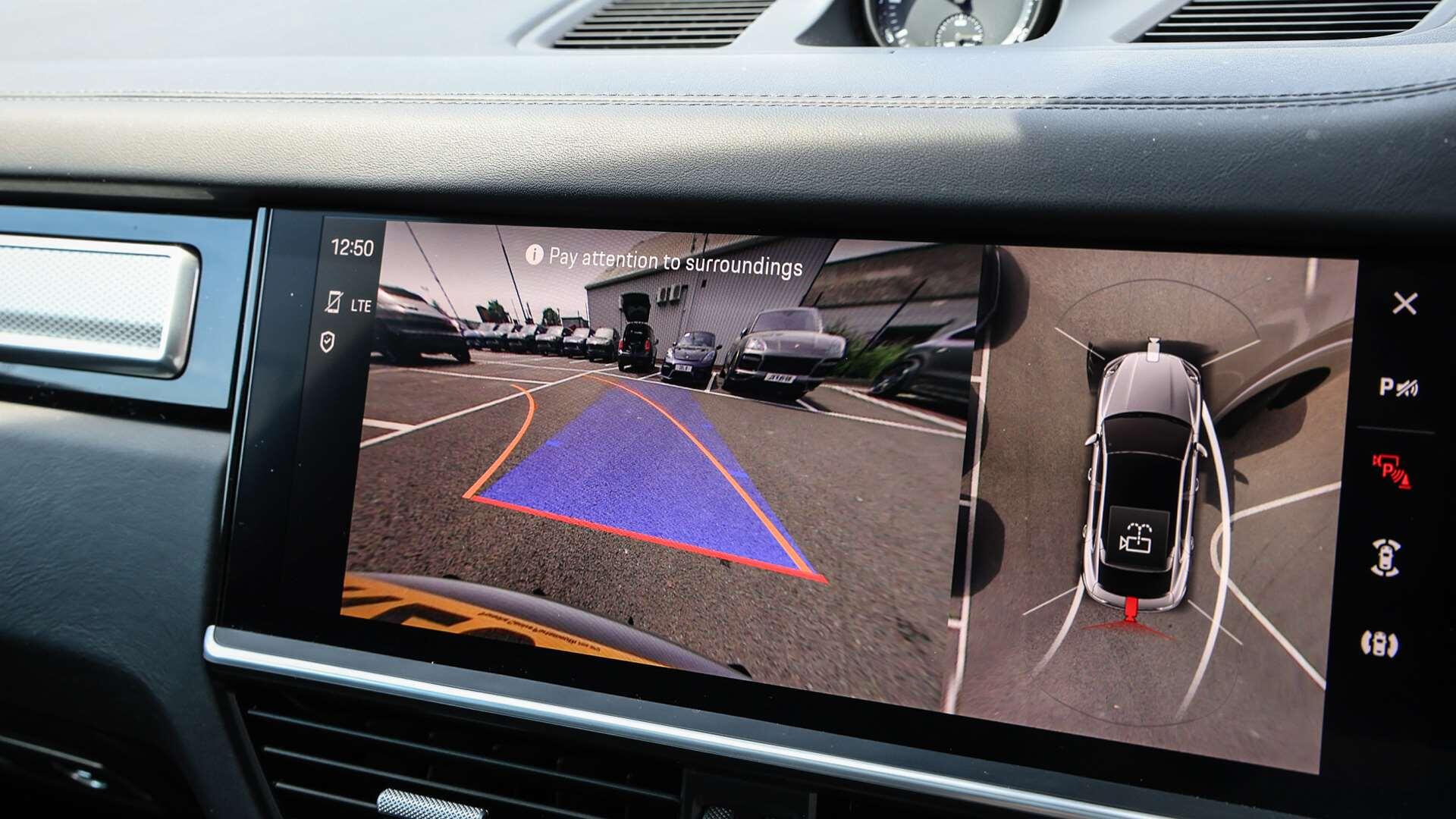 Porsche Cayenne view 18