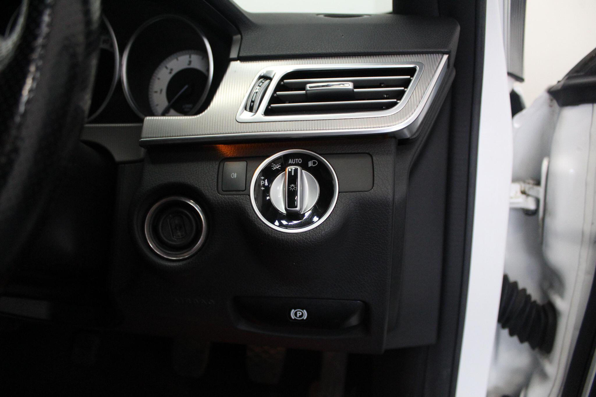 Mercedes-Benz E-Class view 46
