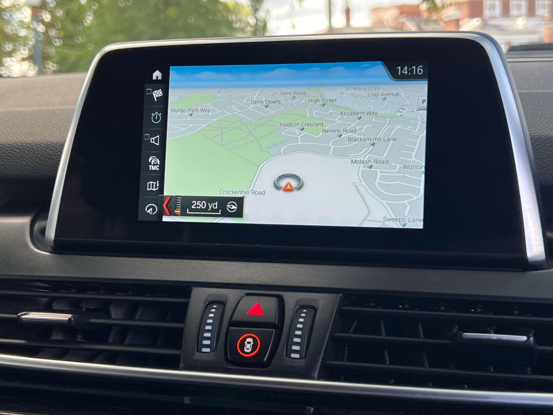 BMW 2 Series view 10