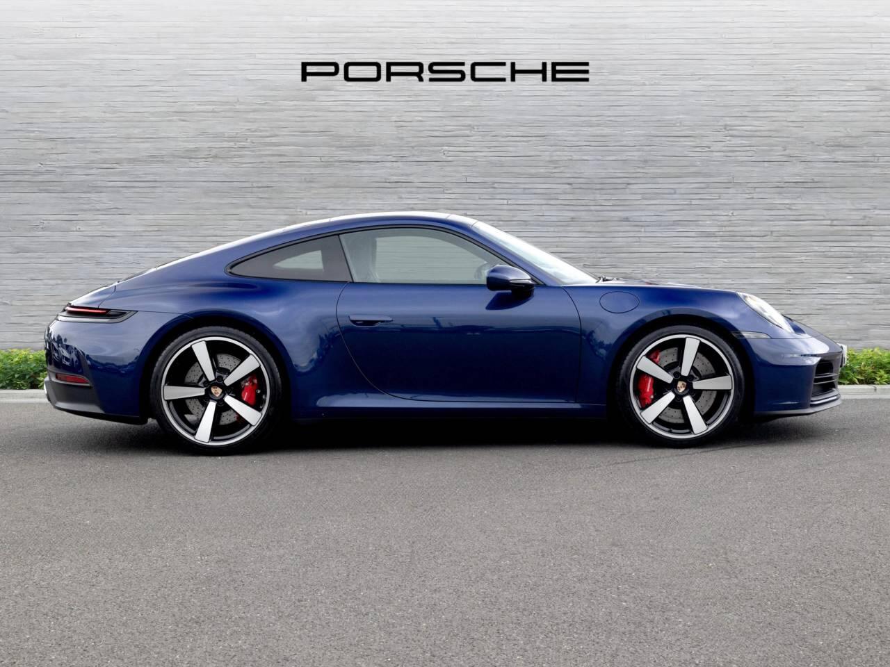 Porsche 911 view 2