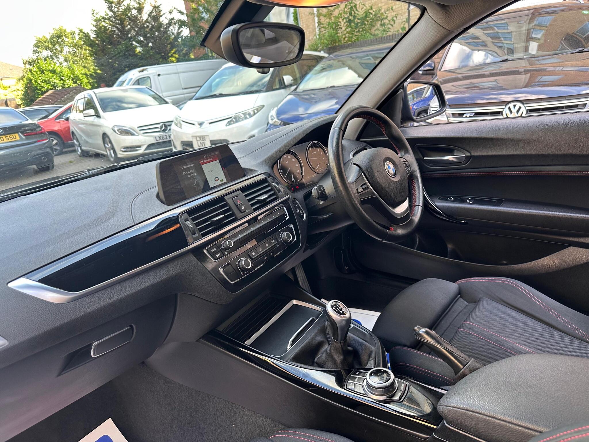 BMW 1 Series view 12