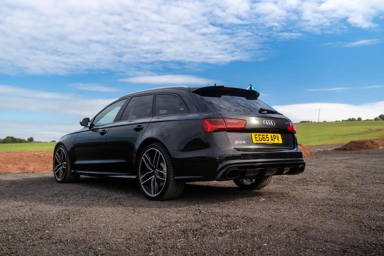 Audi RS6 view 8
