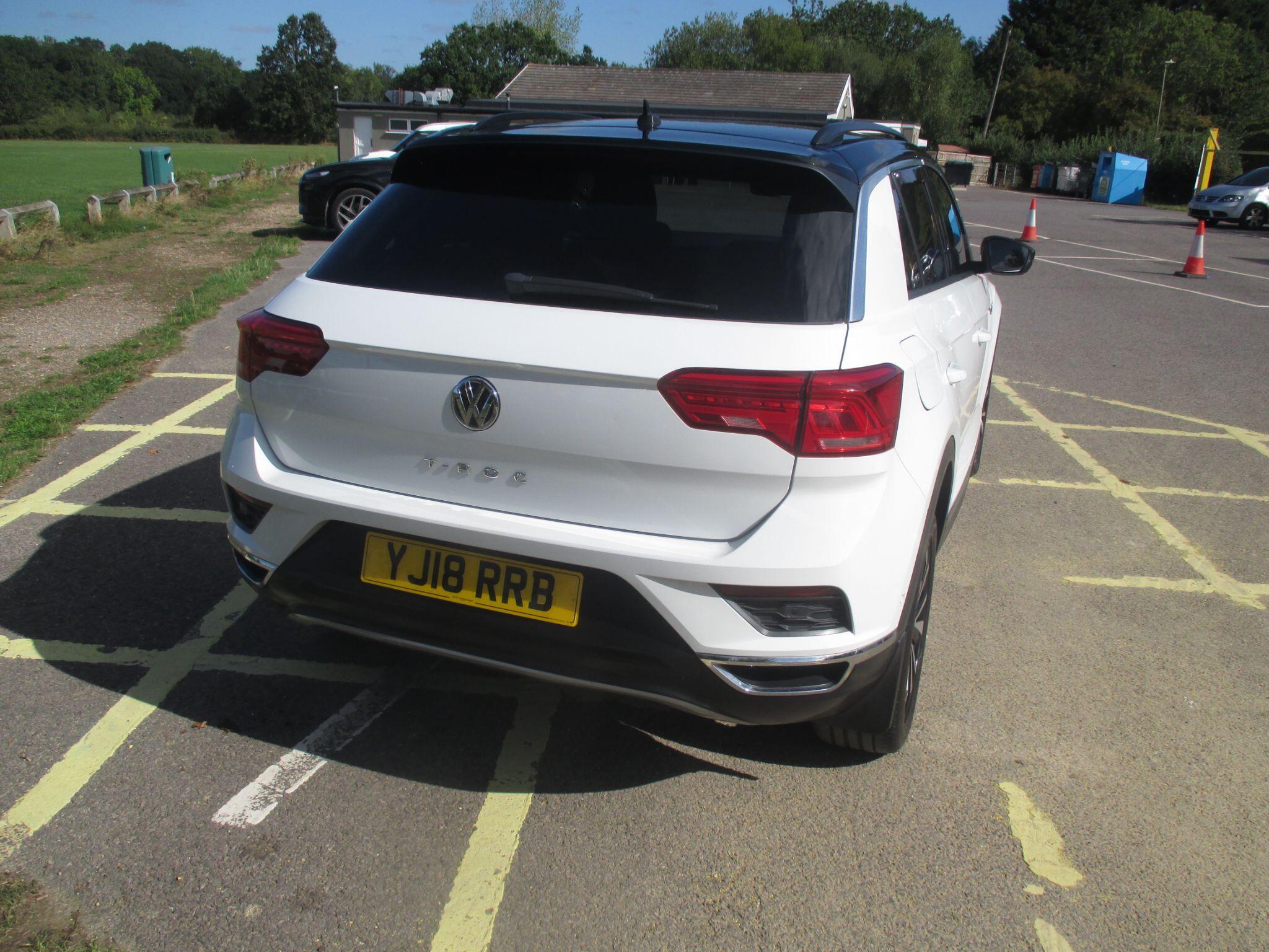 Volkswagen T-Roc view 15