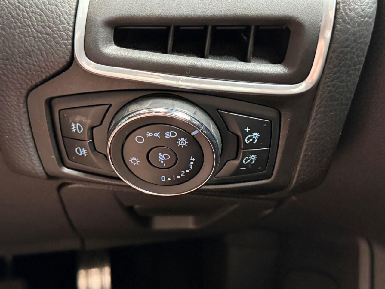 Ford Focus view 30