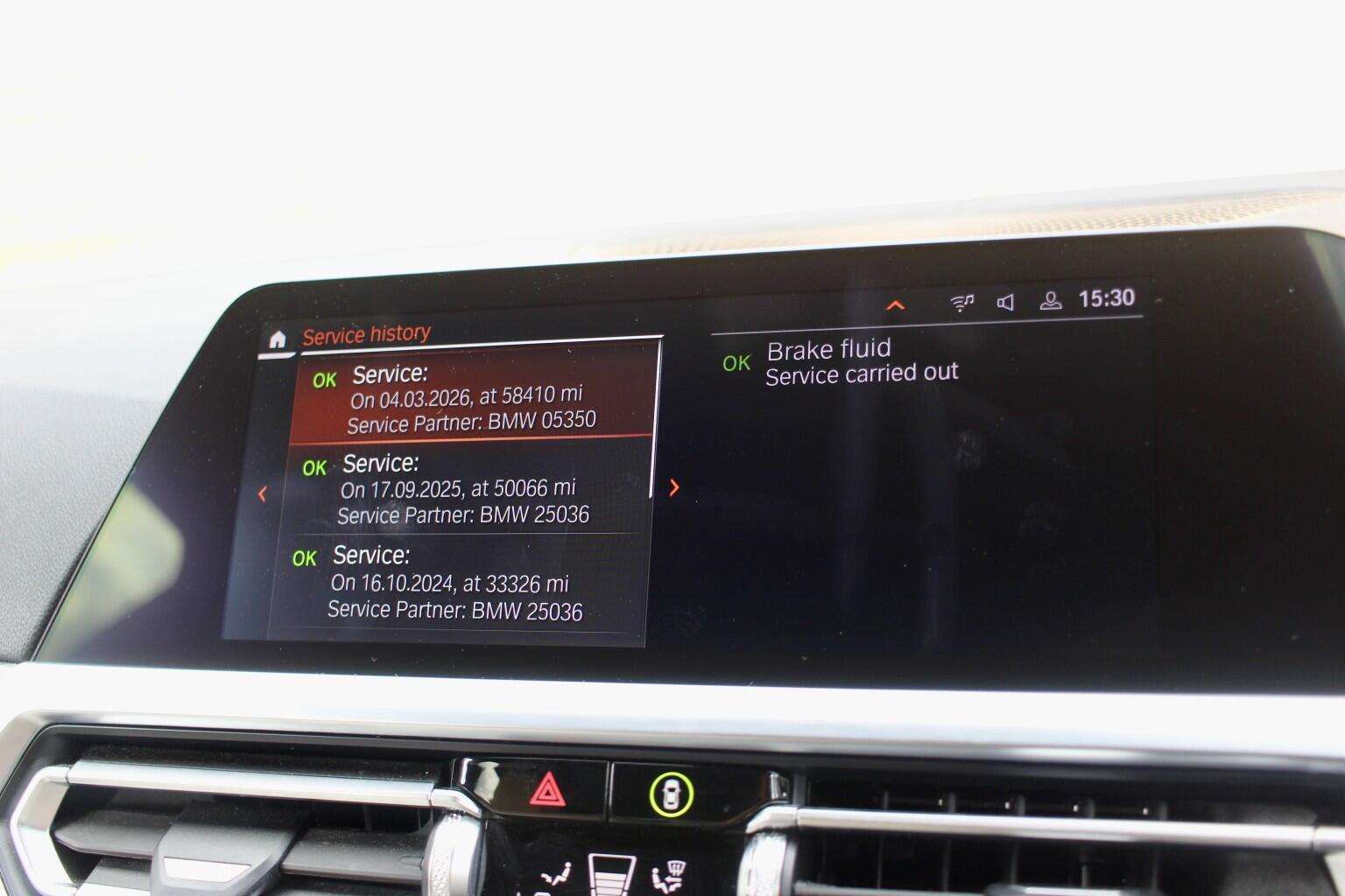 BMW 3 Series view 25