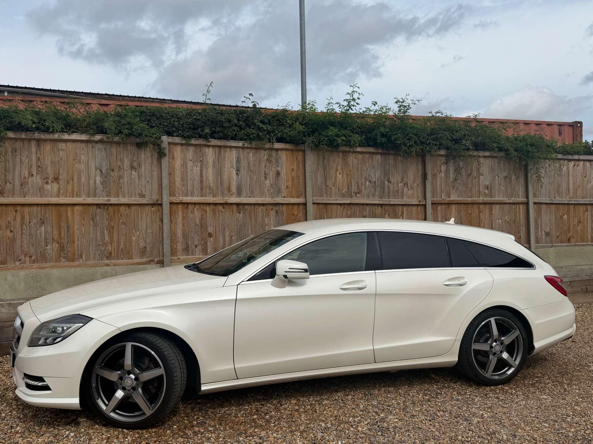 Mercedes-Benz CLS view 5