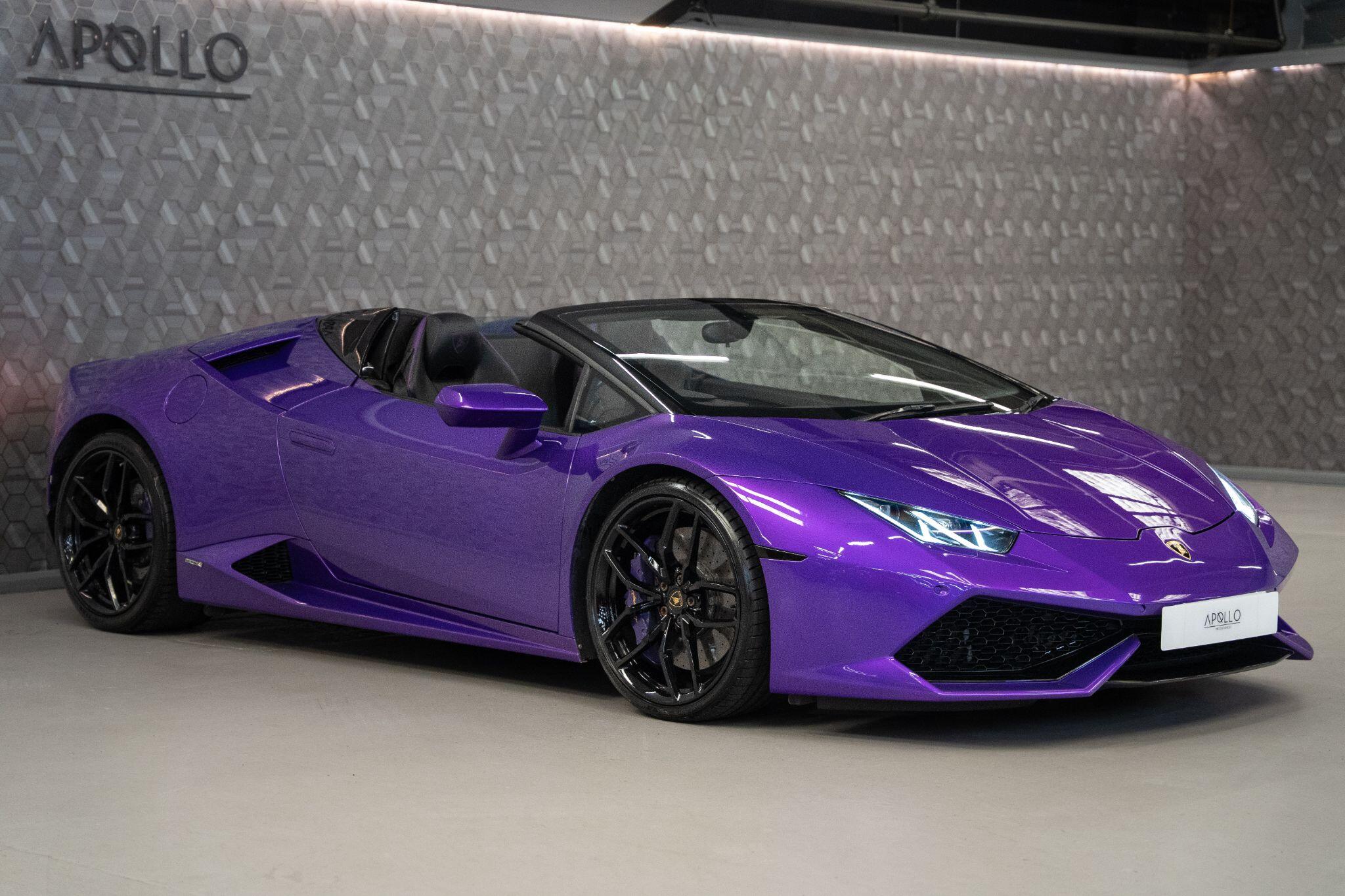 Lamborghini Huracan view 7
