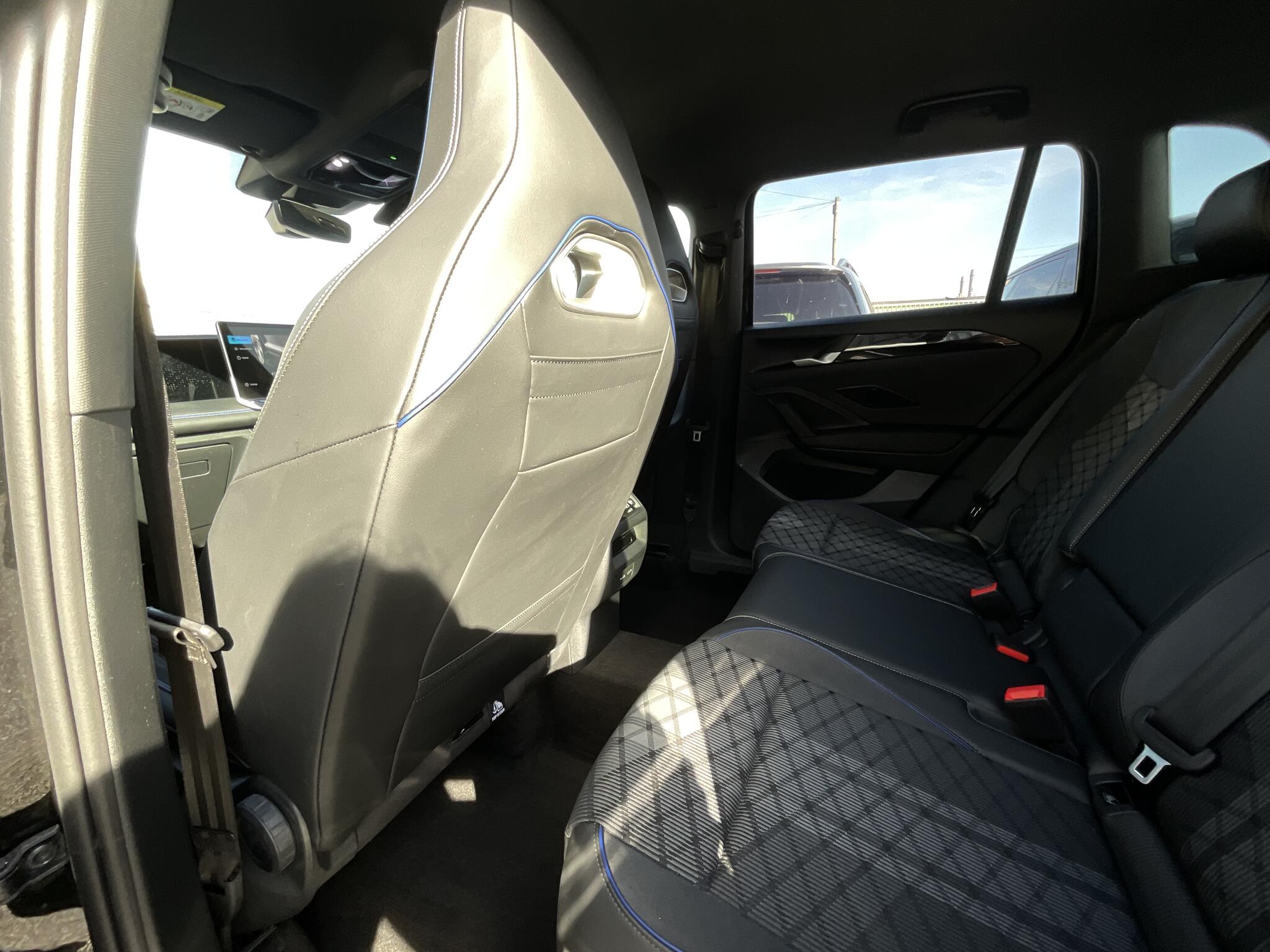 Volkswagen Tiguan view 13