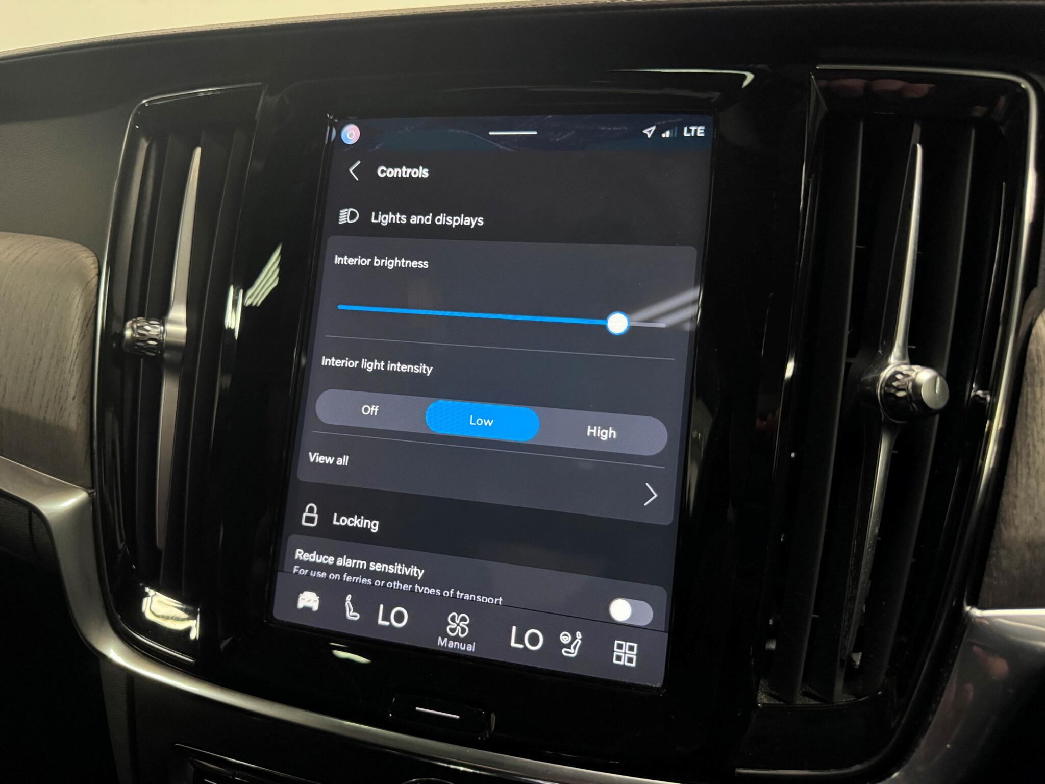 Volvo S90 view 48