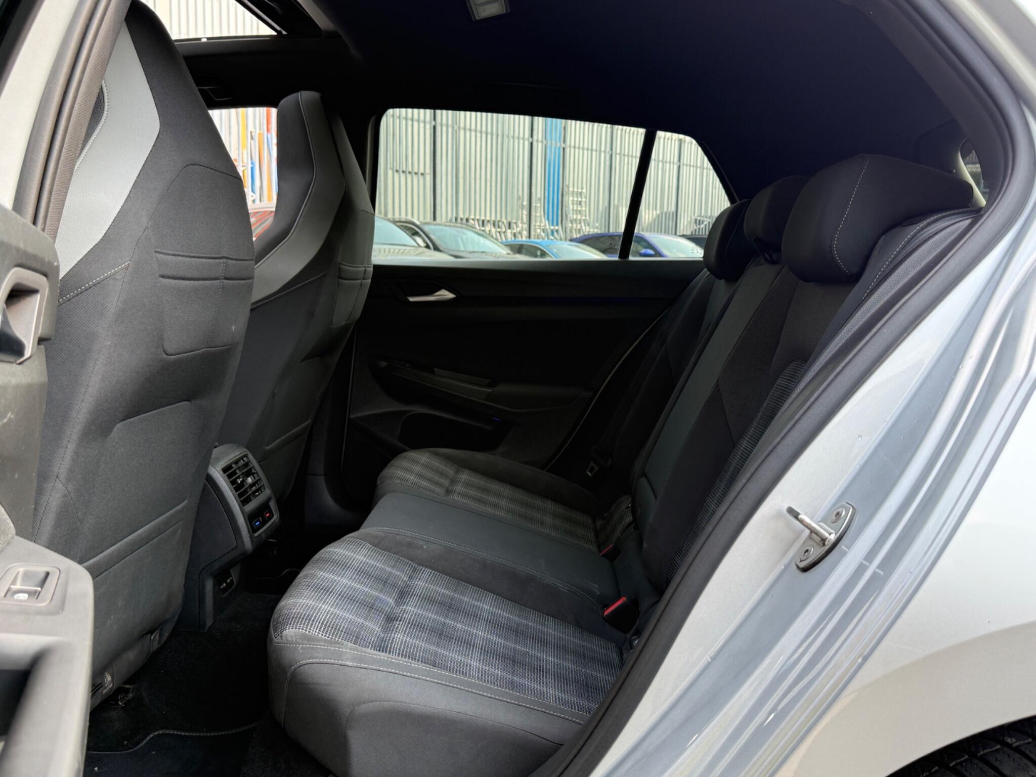 Volkswagen Golf view 13