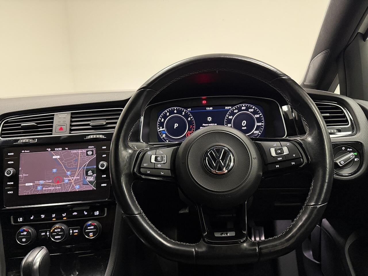 Volkswagen Golf view 23