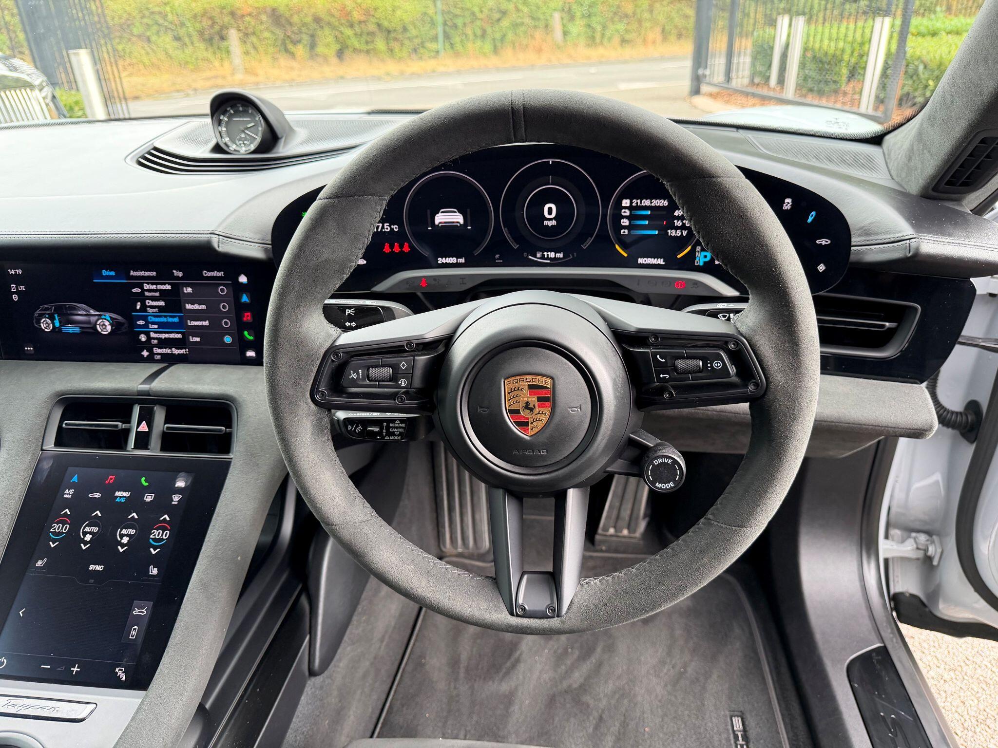 Porsche Taycan view 11