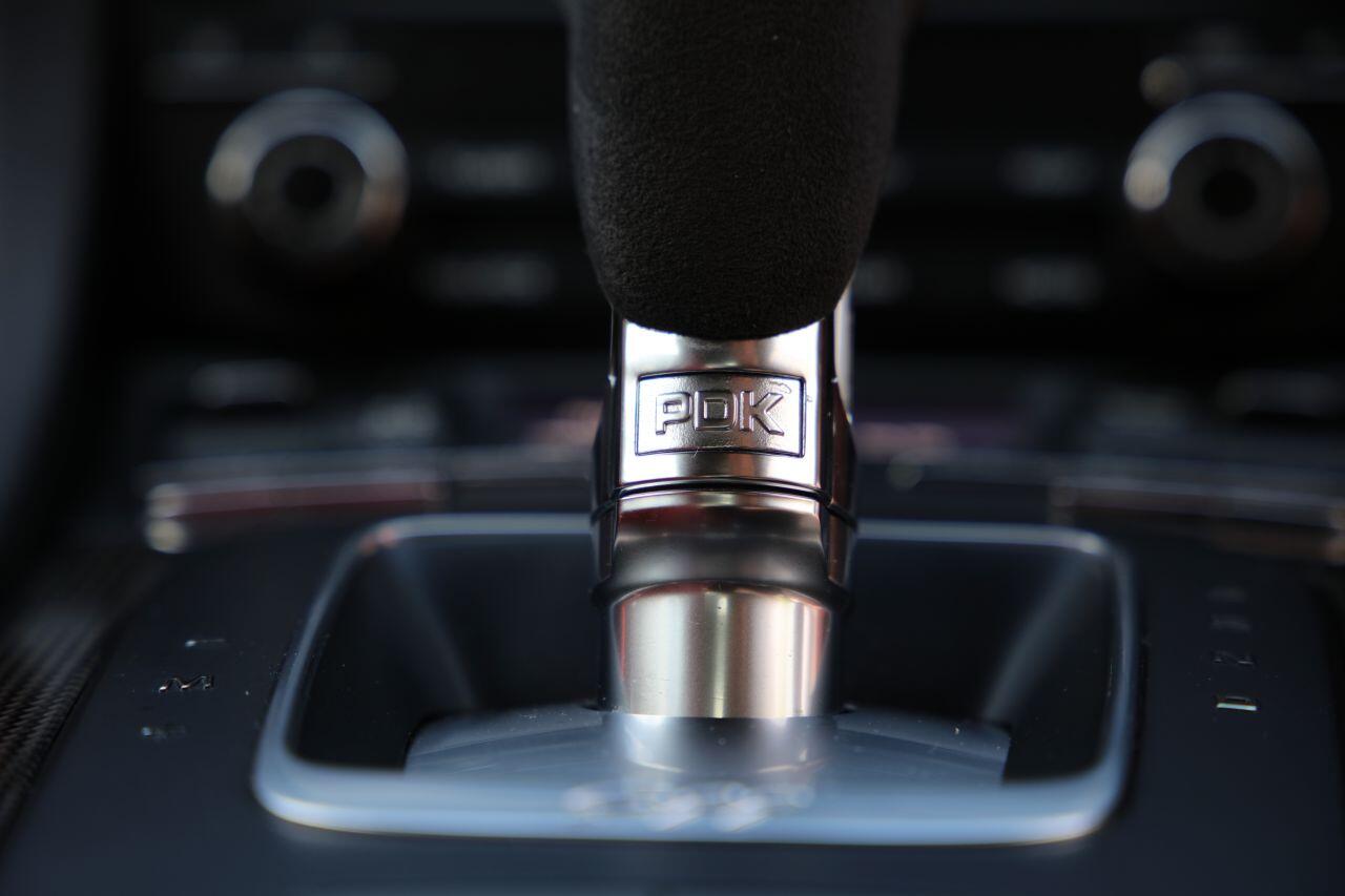 Porsche 911 view 36