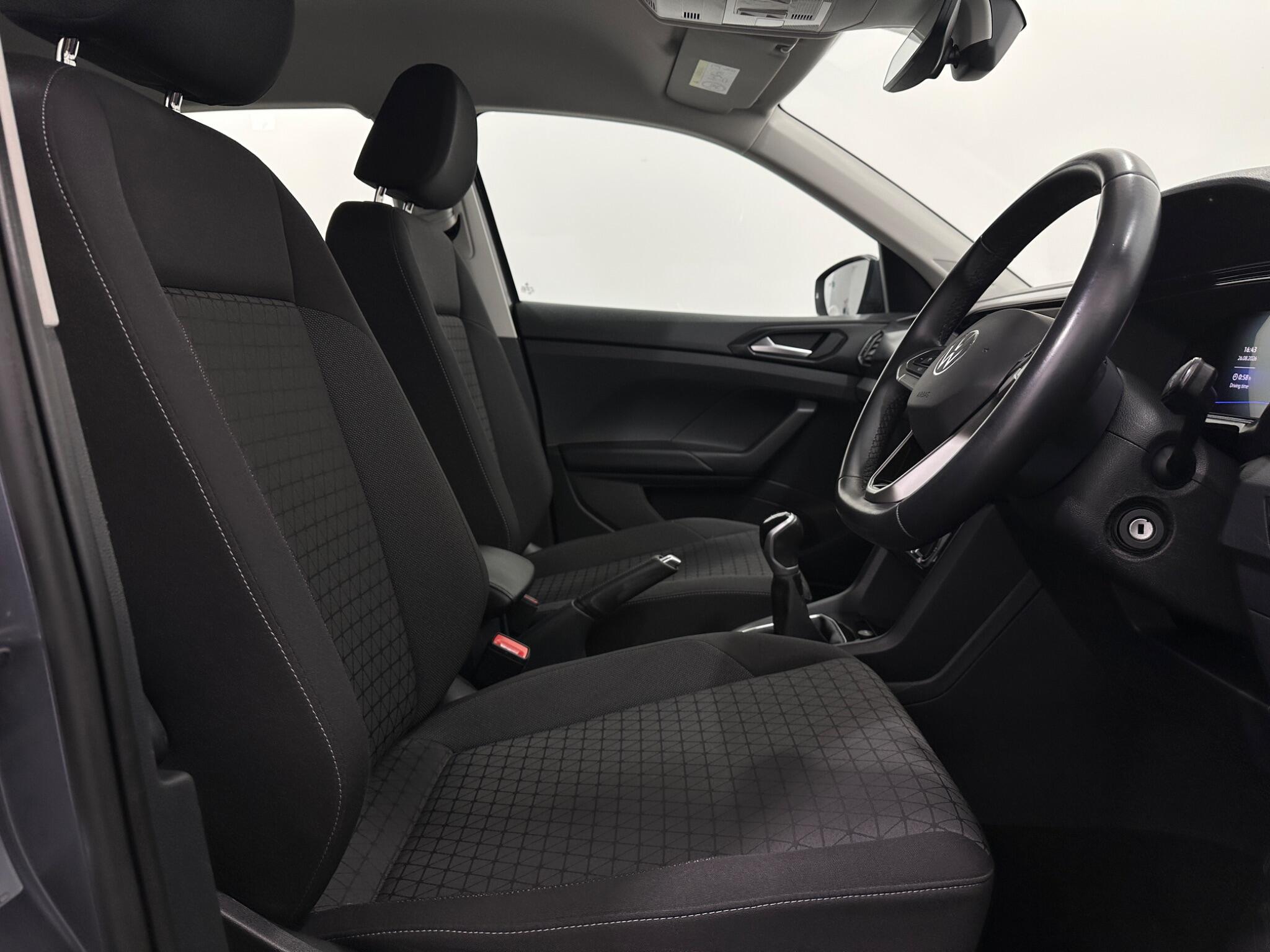Volkswagen T-Cross view 29