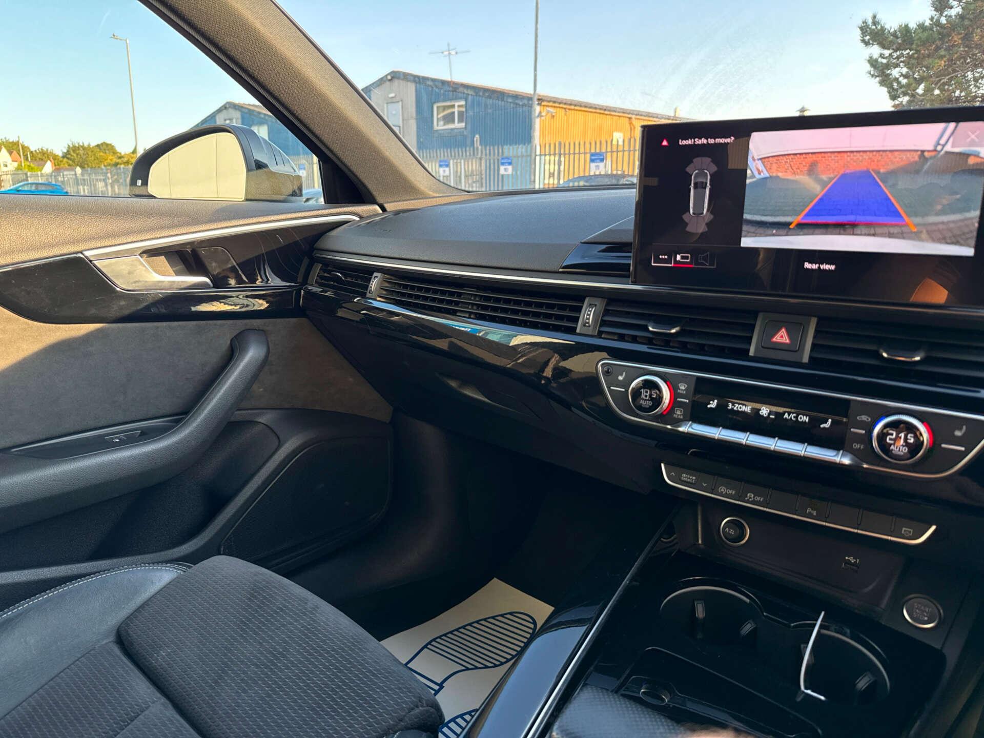 Audi A4 Avant view 57