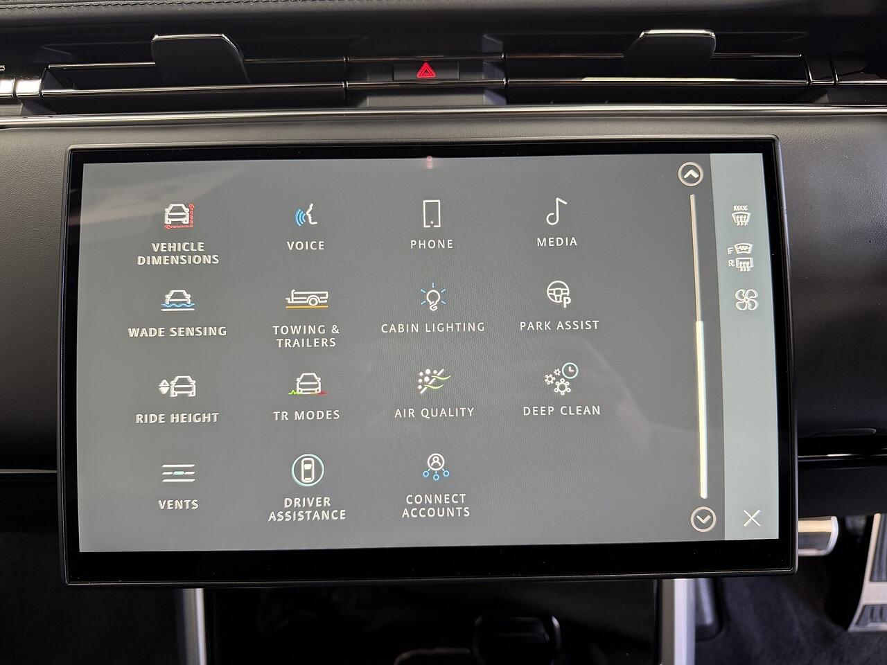Land Rover Range Rover view 17