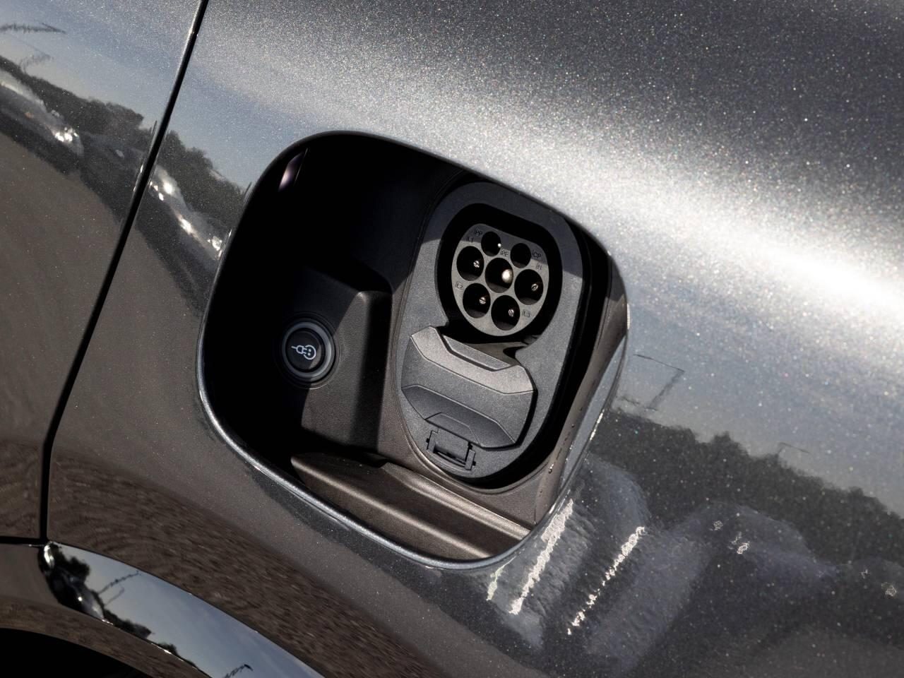 Porsche Macan view 26