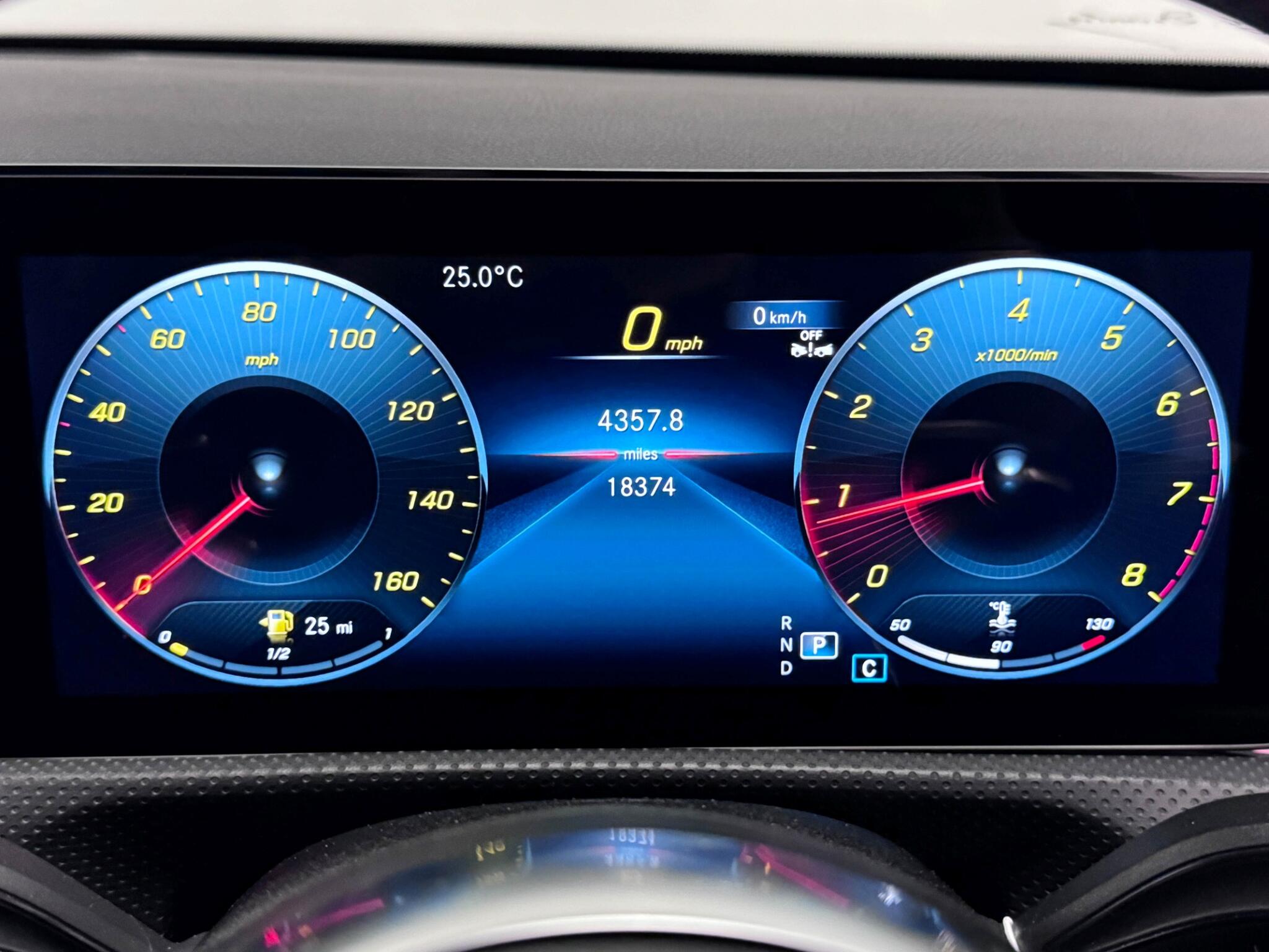 Mercedes-Benz Cla view 13