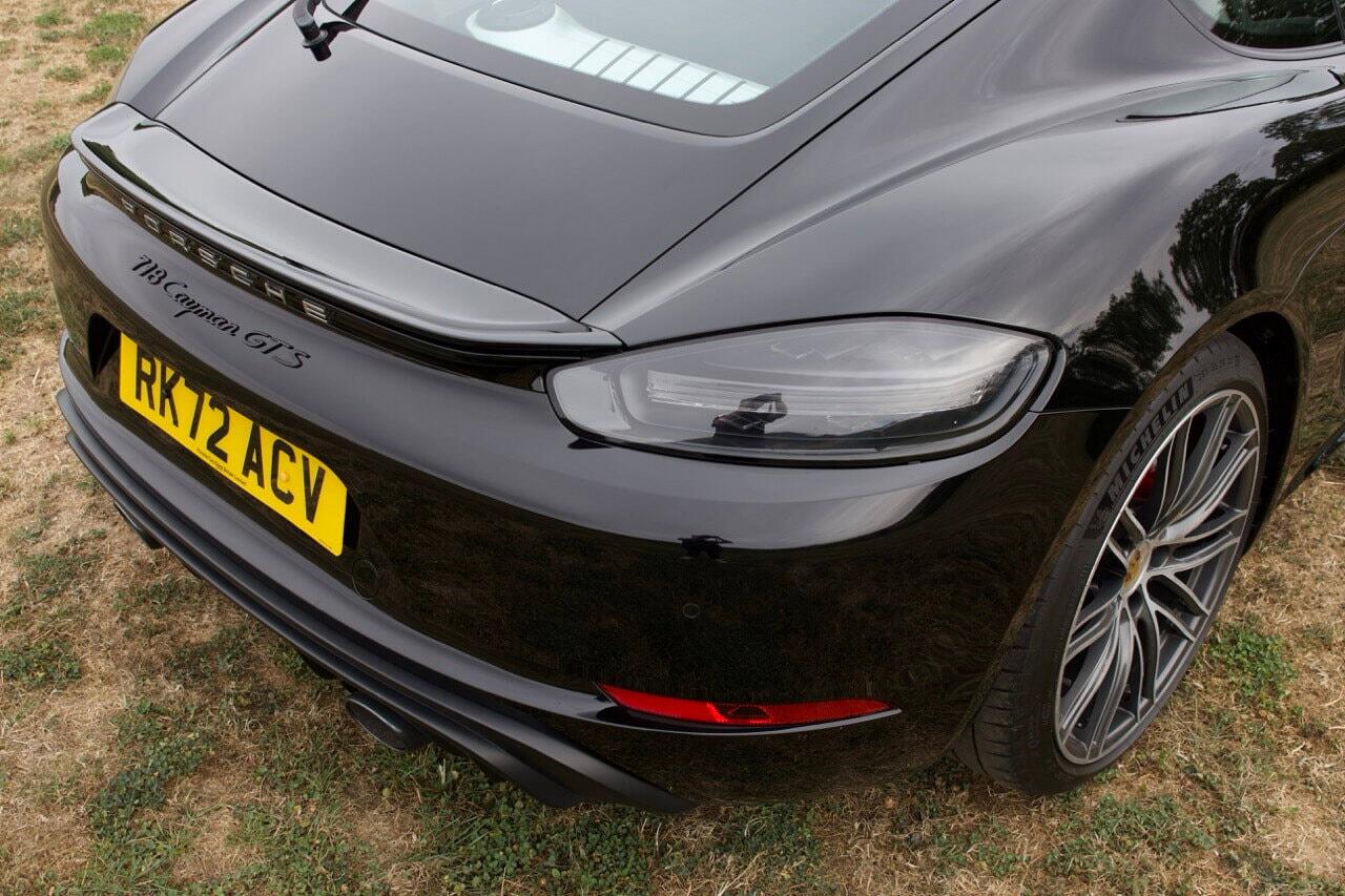Porsche Cayman view 57
