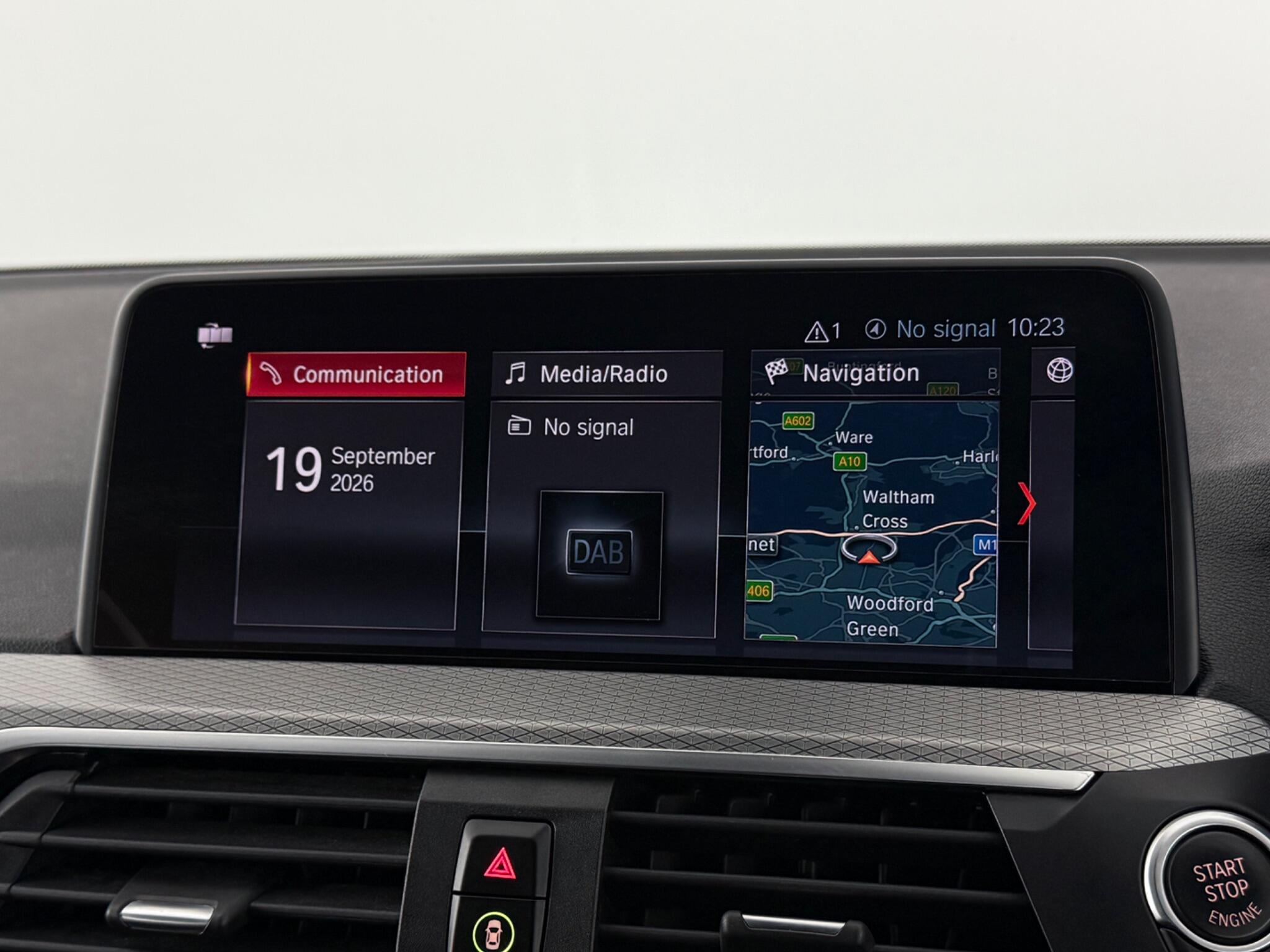 BMW X4 view 24