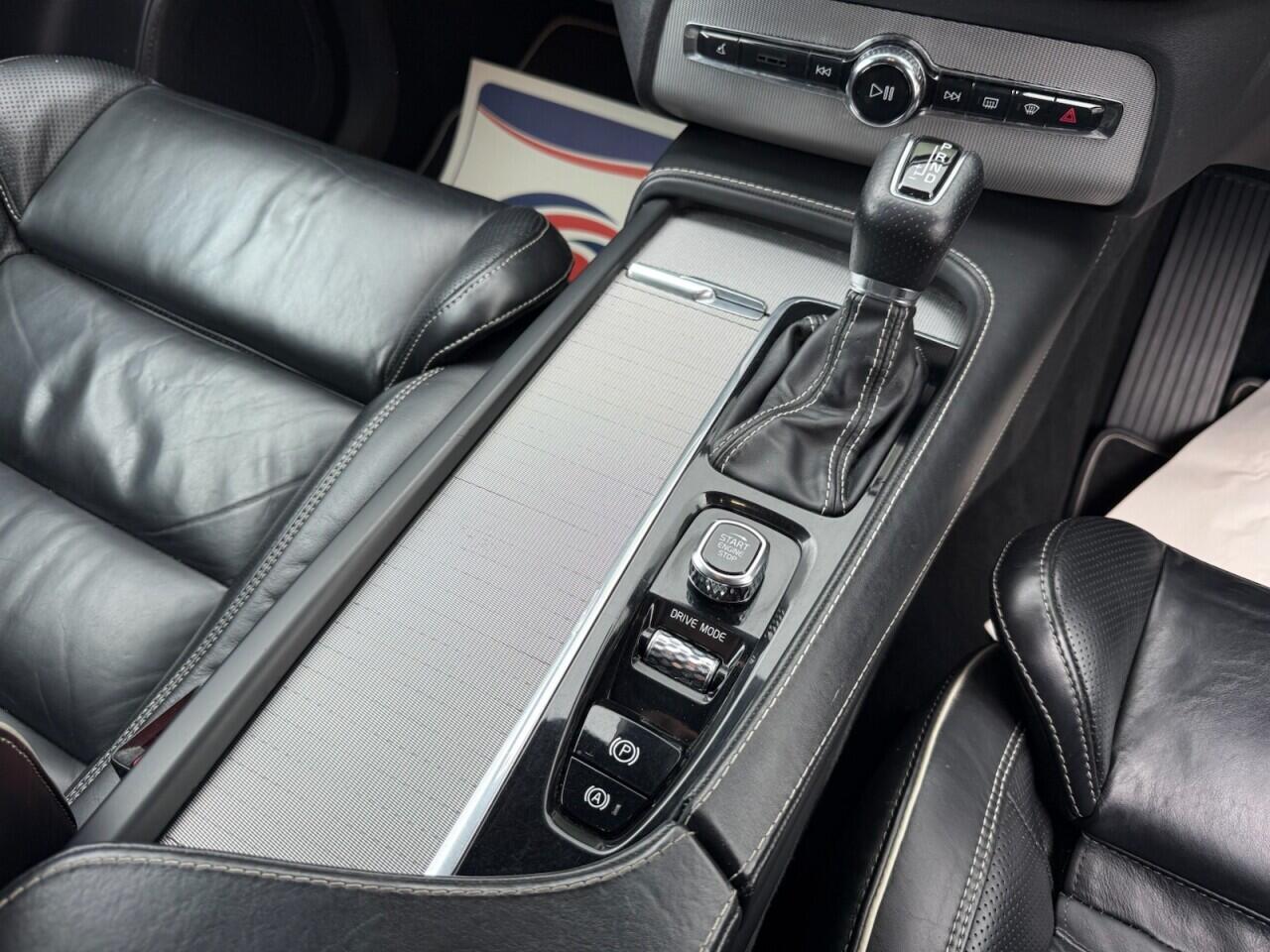 Volvo XC90 view 20