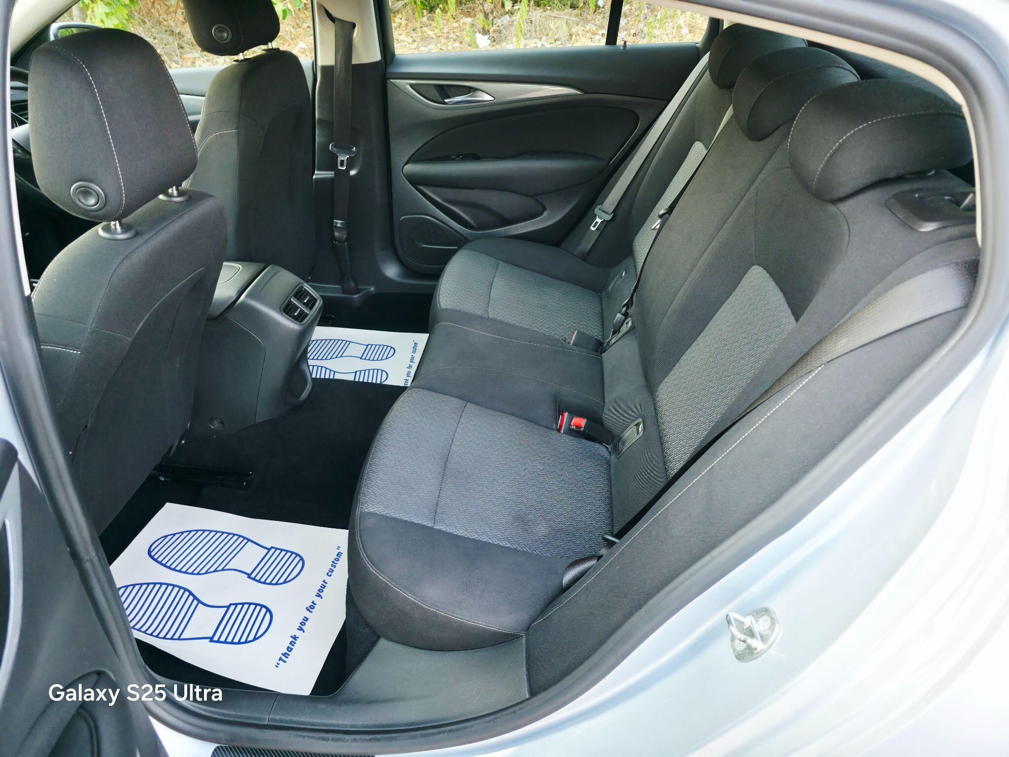Vauxhall Insignia view 24