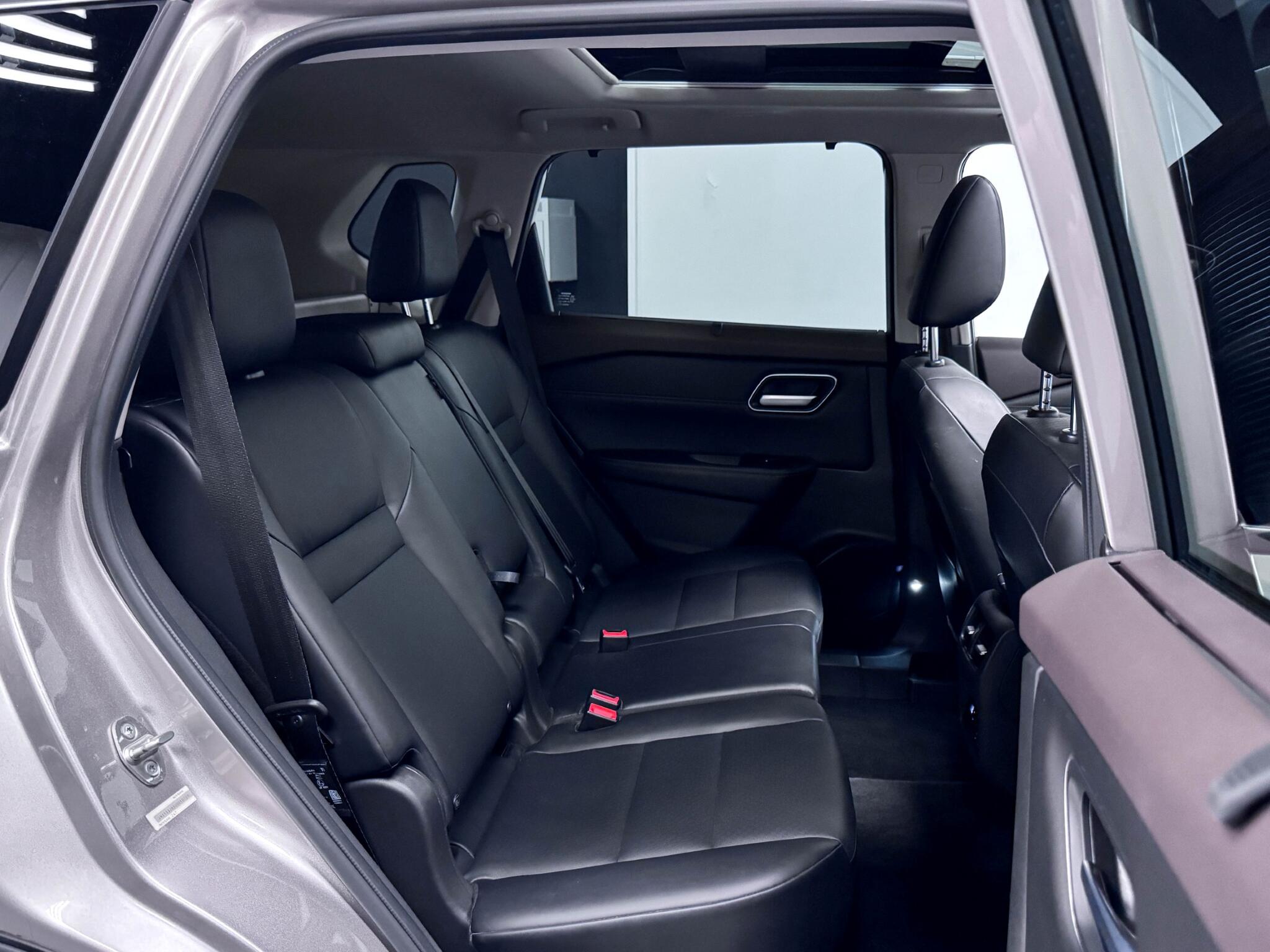 Nissan X-Trail view 13