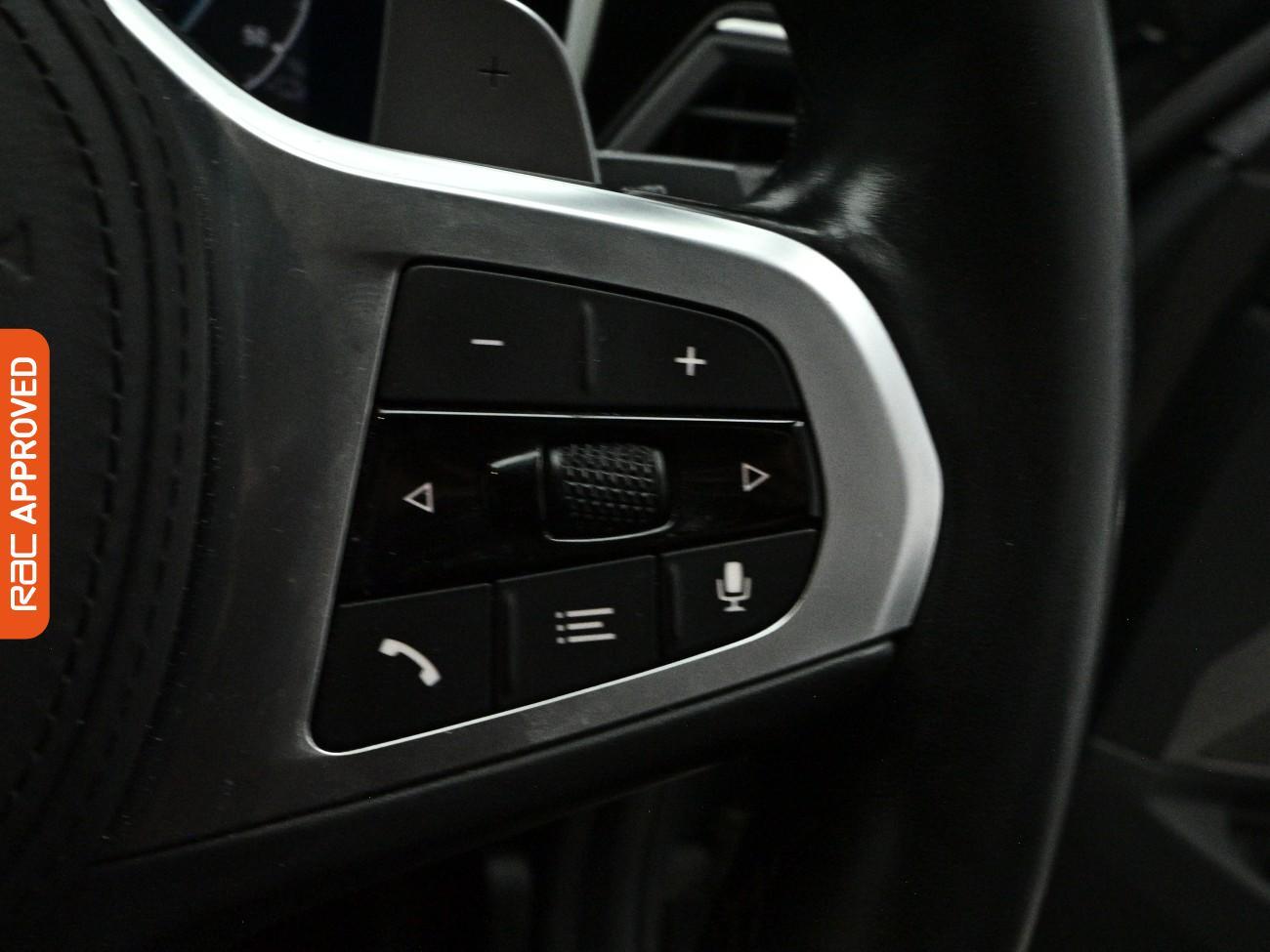 BMW 3 Series view 25